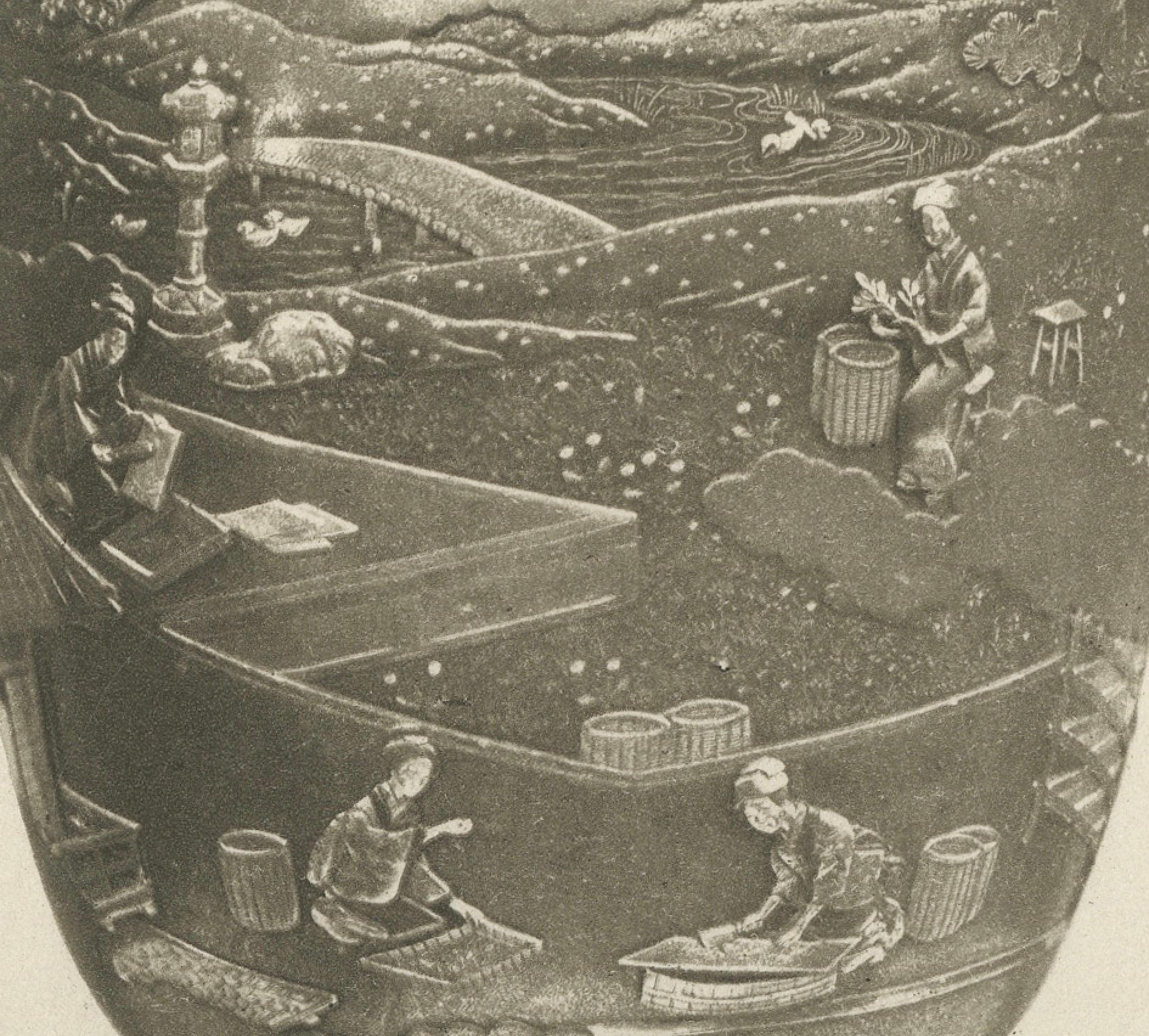 Dekorative Landschaftsvasen - Heliograph aus Audsley's Japanese Art, 1884 im Zustand „Gut“ im Angebot in Langweer, NL