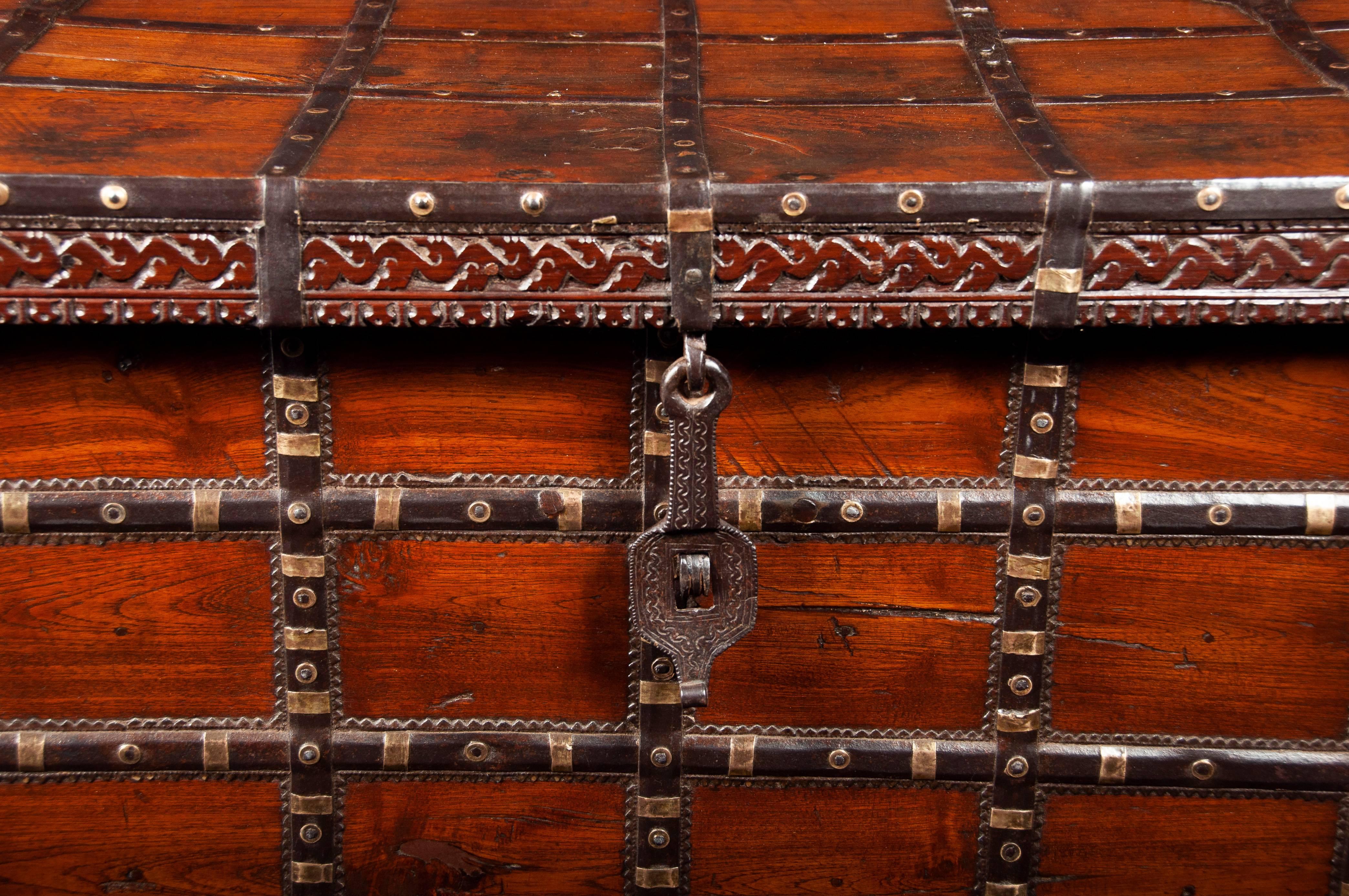 Decorative Large Antique Anglo-Indian Trunk, Coffee Table 3