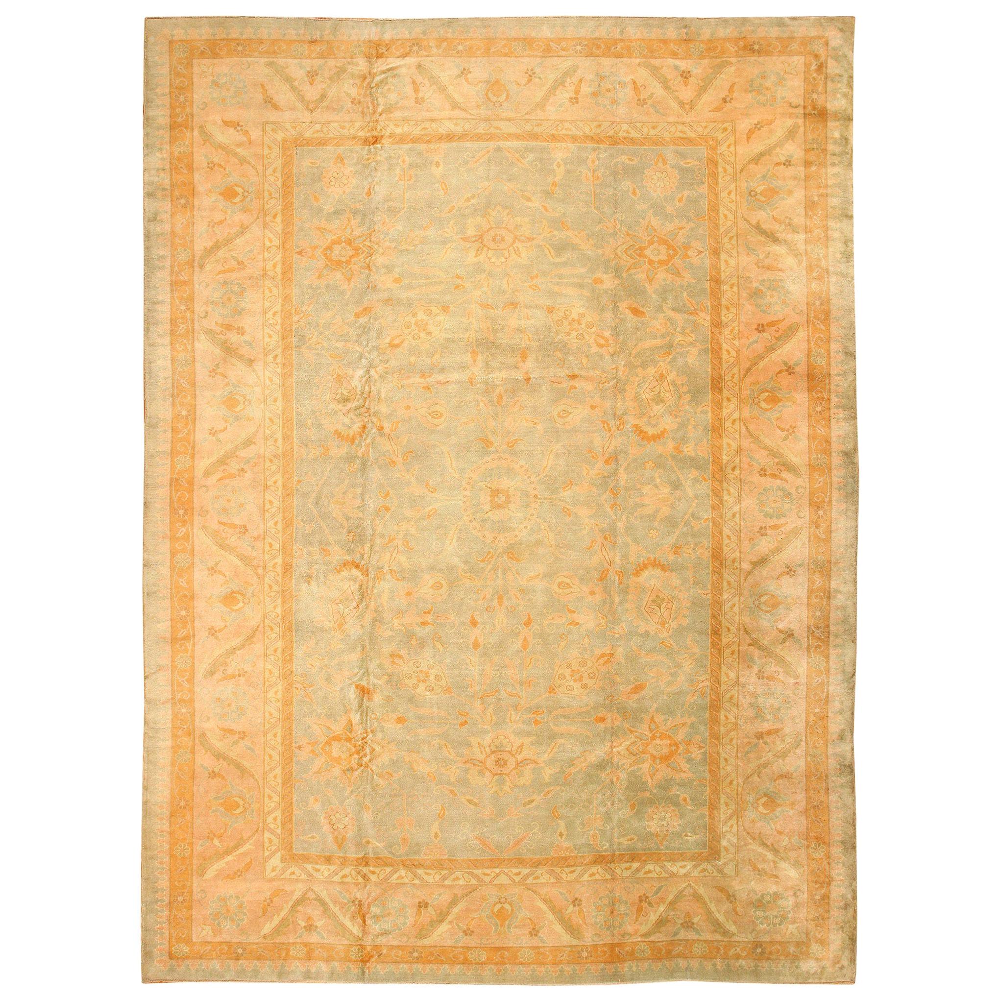 Decorative Large Antique Turkish Rug. Size: 11 ft x 15 ft 3 in (3.35 m x 4.65 m) For Sale
