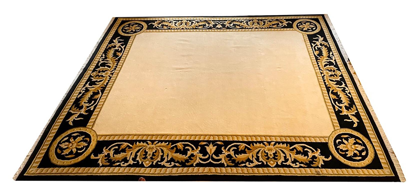 Hollywood Regency Tapis décoratif de grande taille en vente
