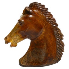 Sculpture décorative en pierre ollaire brune, tête de cheval des années 1960.