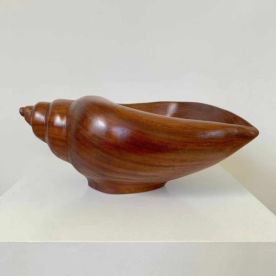 Grand plat décoratif en bois en forme de coquillage, vers 1970, France. en vente 4
