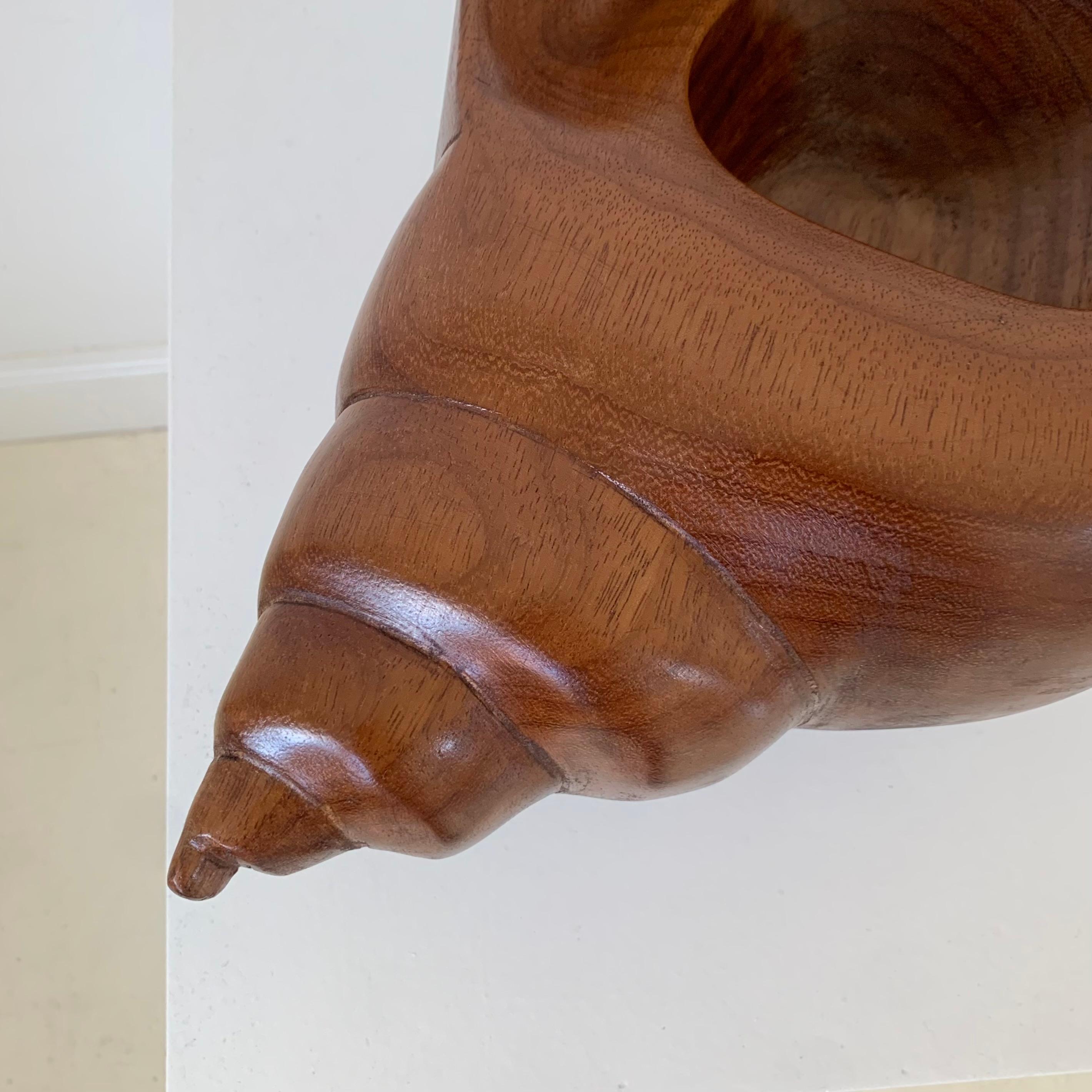 Grand plat décoratif en bois en forme de coquillage, vers 1970, France. en vente 5