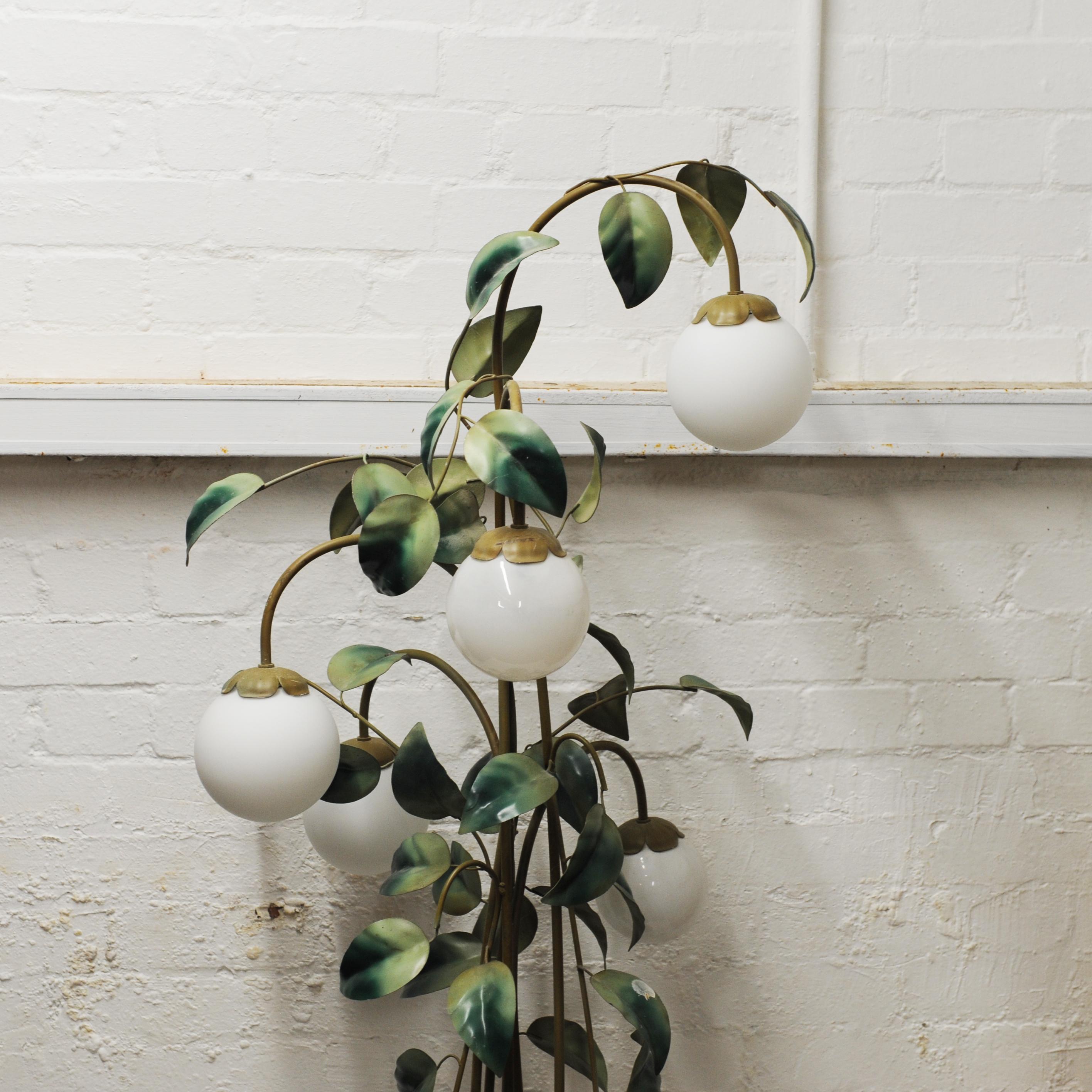 Decorative Leaf and Vine Green Toleware Floor Lamp attributed to Hans Kögl, 1970 For Sale 4