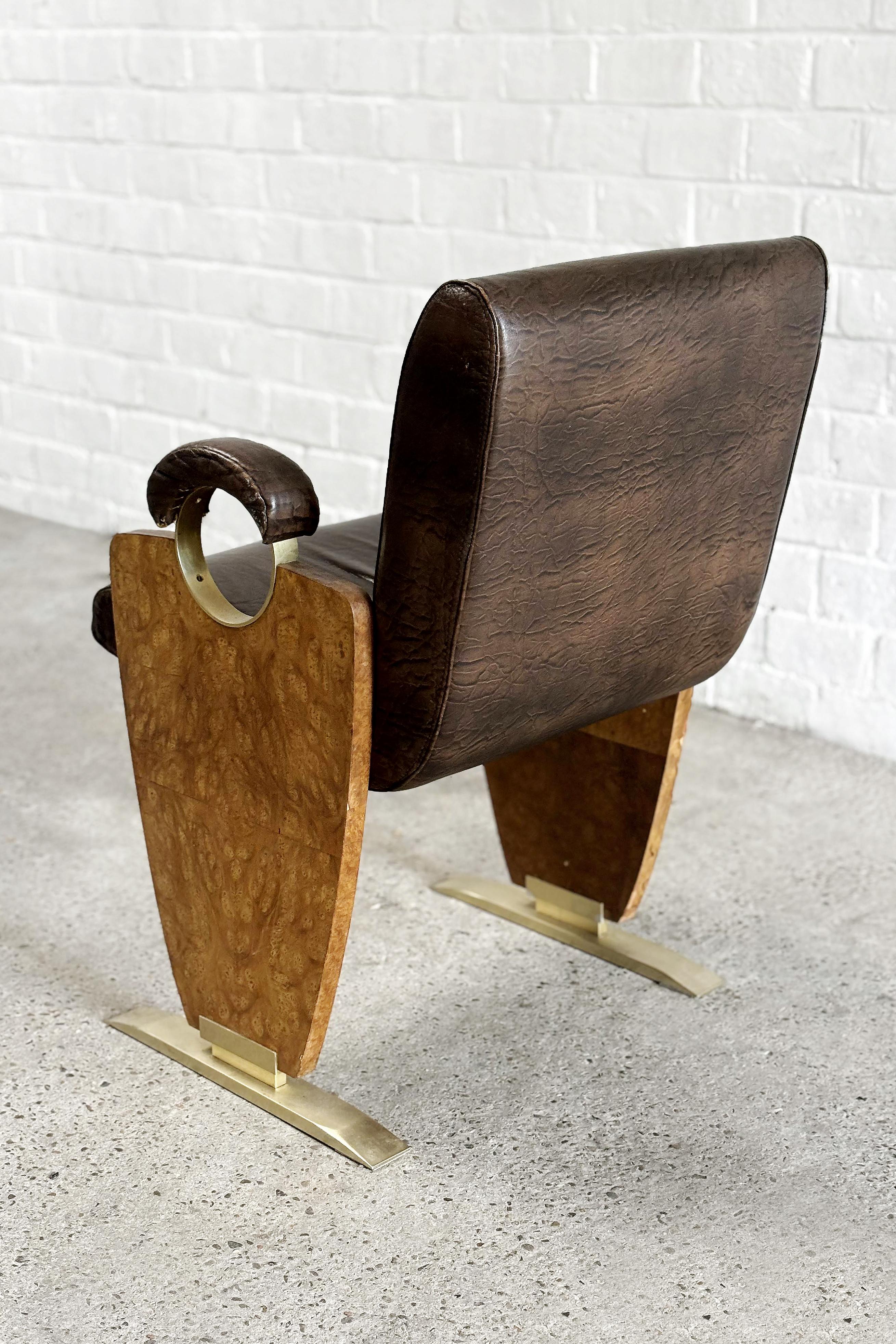 Dekorativer Lounge- oder Beistellstuhl aus Leder und Wurzelholz im Art-Deco-Stil, 1970er Jahre (Ende des 20. Jahrhunderts) im Angebot