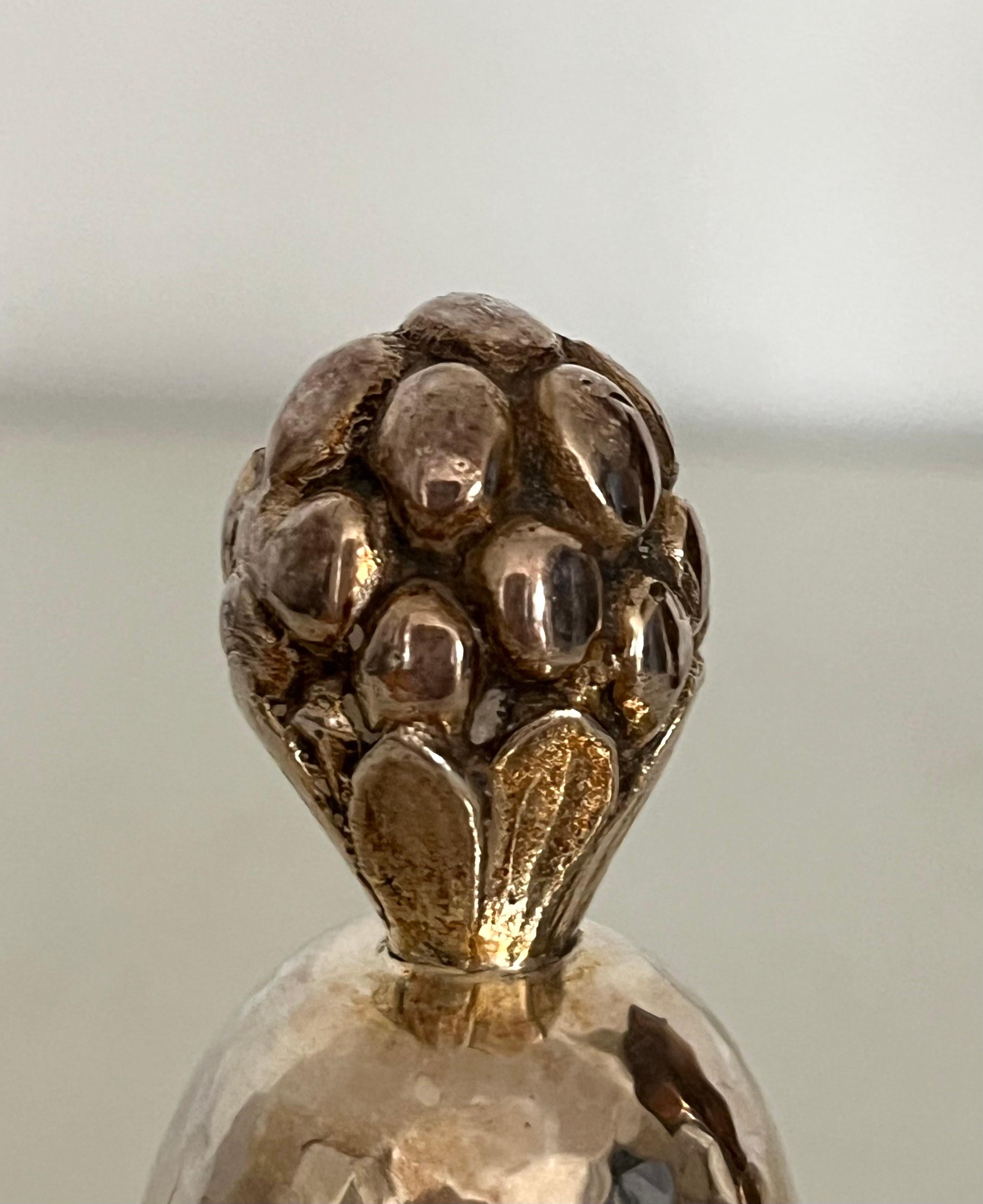Dekorative Metallschüssel mit Deckel und Tannenzapfen, ca. 1920-1930er Jahre im Angebot 2