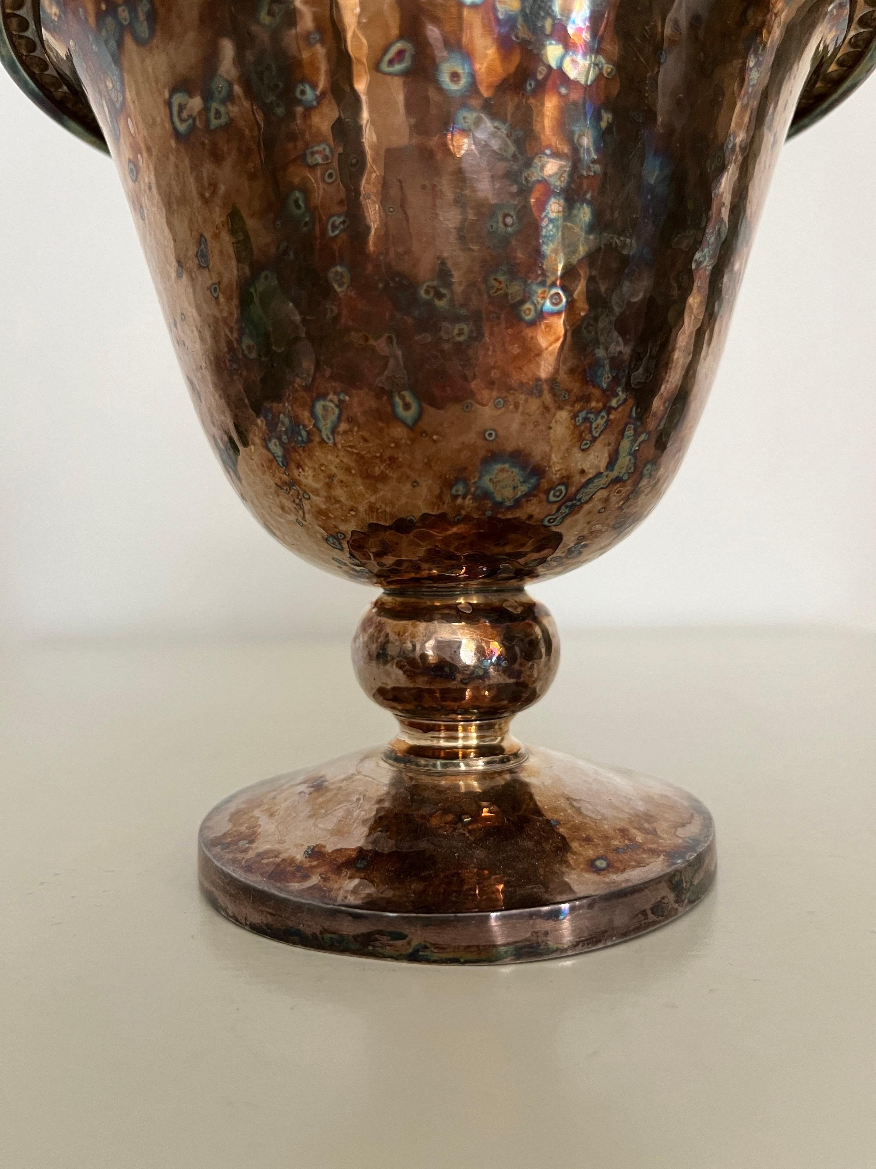 Dekorative Metallschüssel mit Deckel und Tannenzapfen, ca. 1920-1930er Jahre im Angebot 3