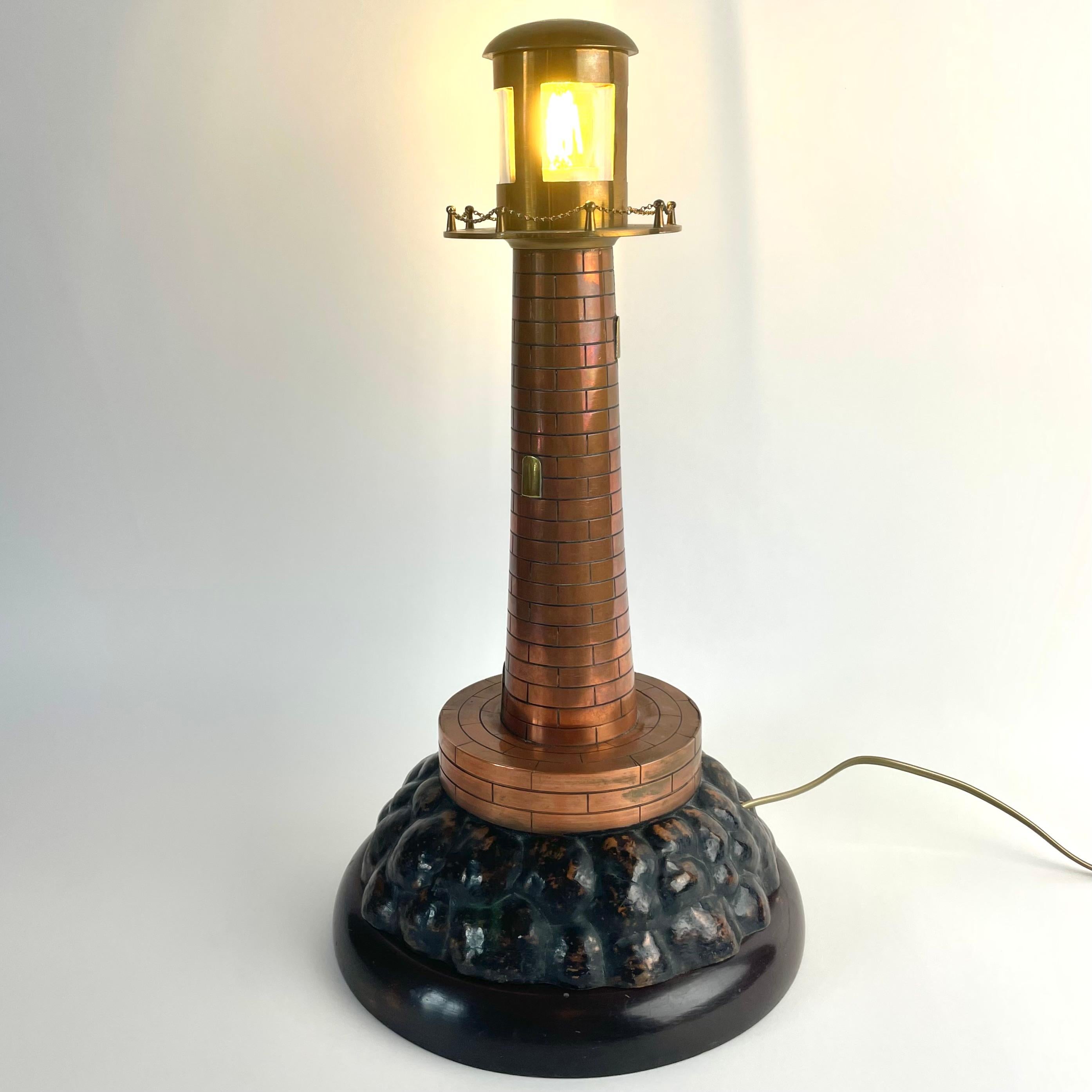 Lampe de table décorative en cuivre et laiton, début du 20e siècle Bon état - En vente à Knivsta, SE