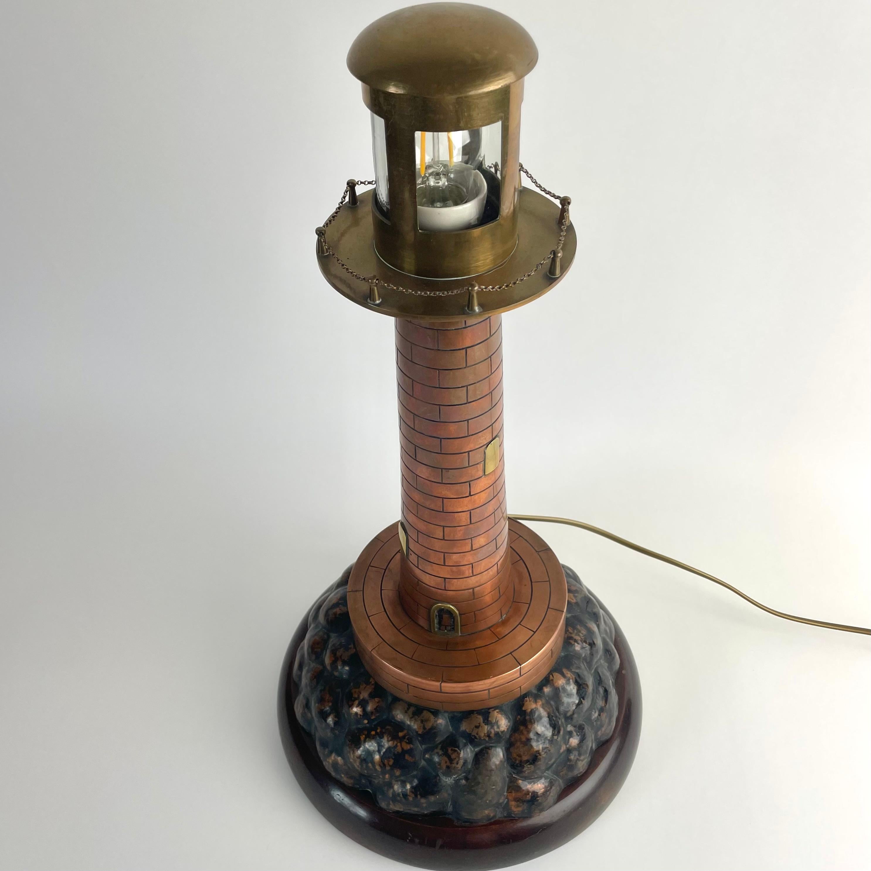 Lampe de table décorative en cuivre et laiton, début du 20e siècle en vente 2