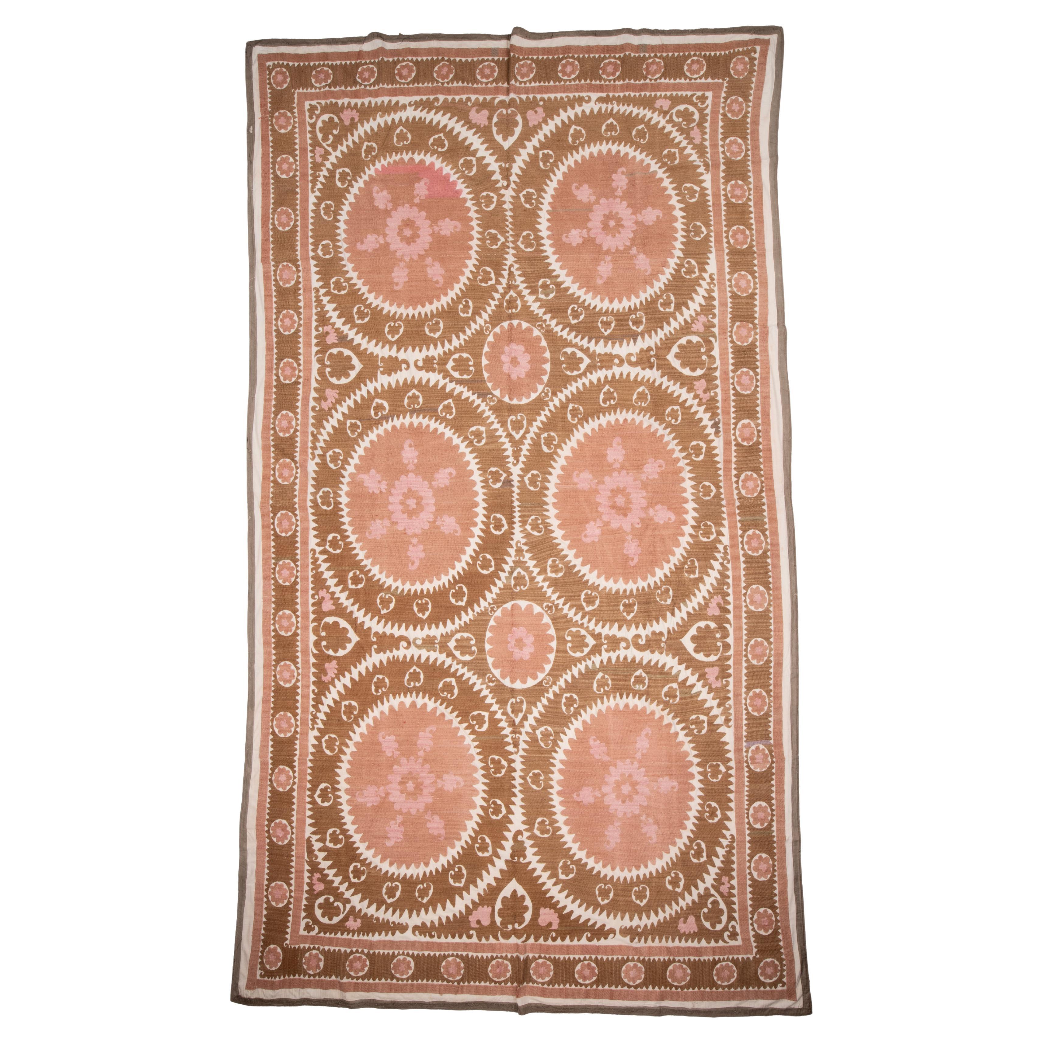 Dekorative Samarkand Suzani, Usbekistan, Mitte des 20. Jahrhunderts im Angebot