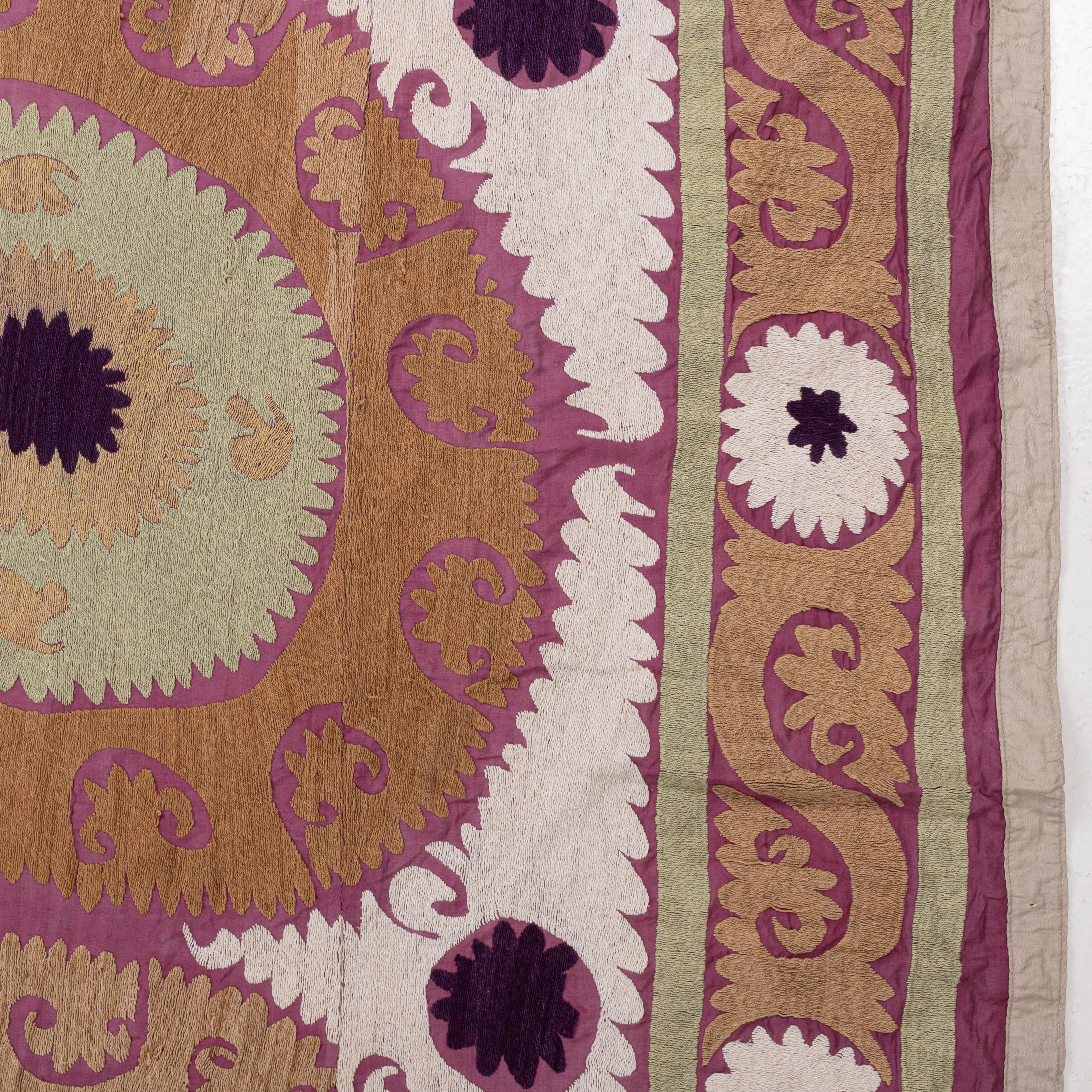 Dekorativ Mitte 20. Jh.  Samarkand Suzani, Usbekistan im Angebot 3