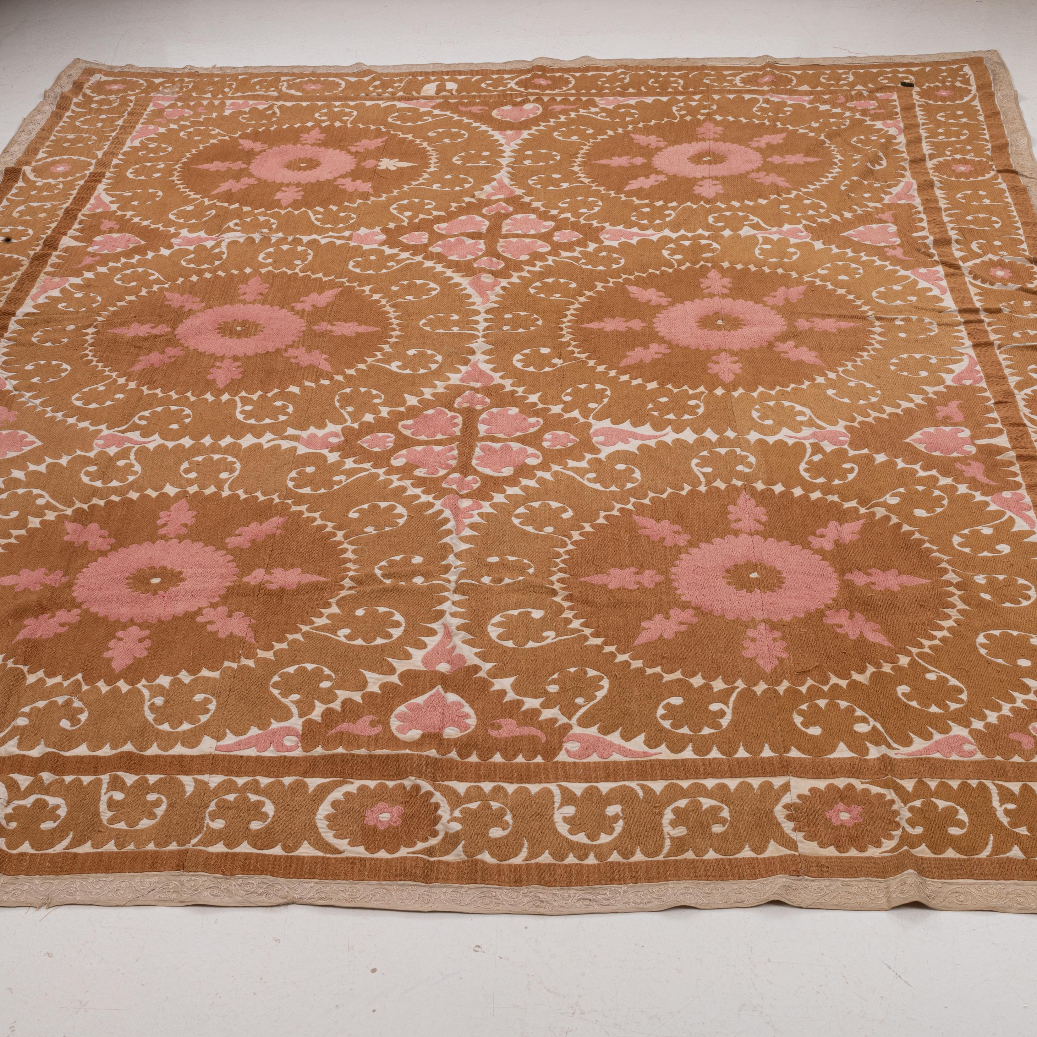 Ouzbek Décoratif A.I.C.  Samarkand Suzani, Uzbek en vente