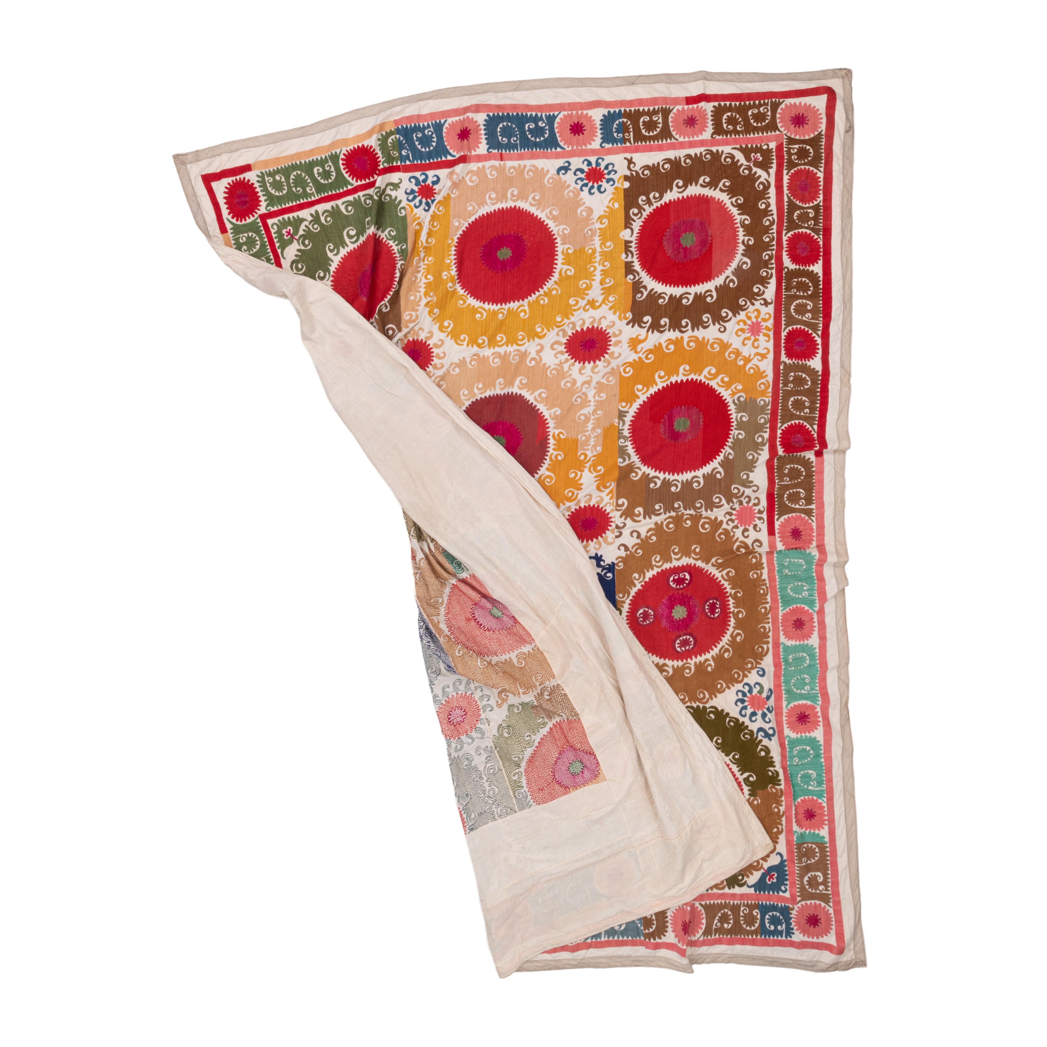Ouzbek Décoratif A.I.C.  Samarkand Suzani, Uzbek en vente
