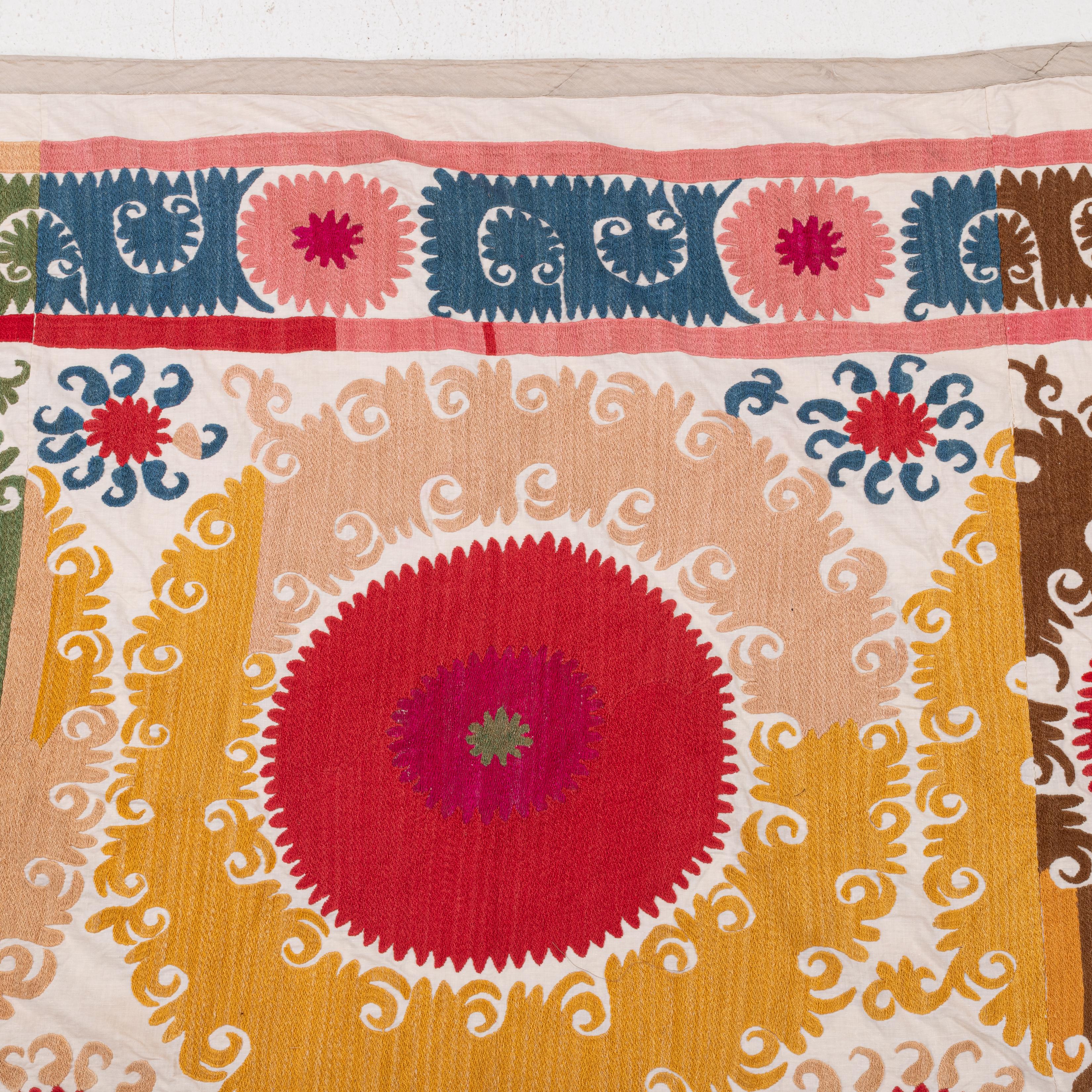Décoratif A.I.C.  Samarkand Suzani, Uzbek en vente 2