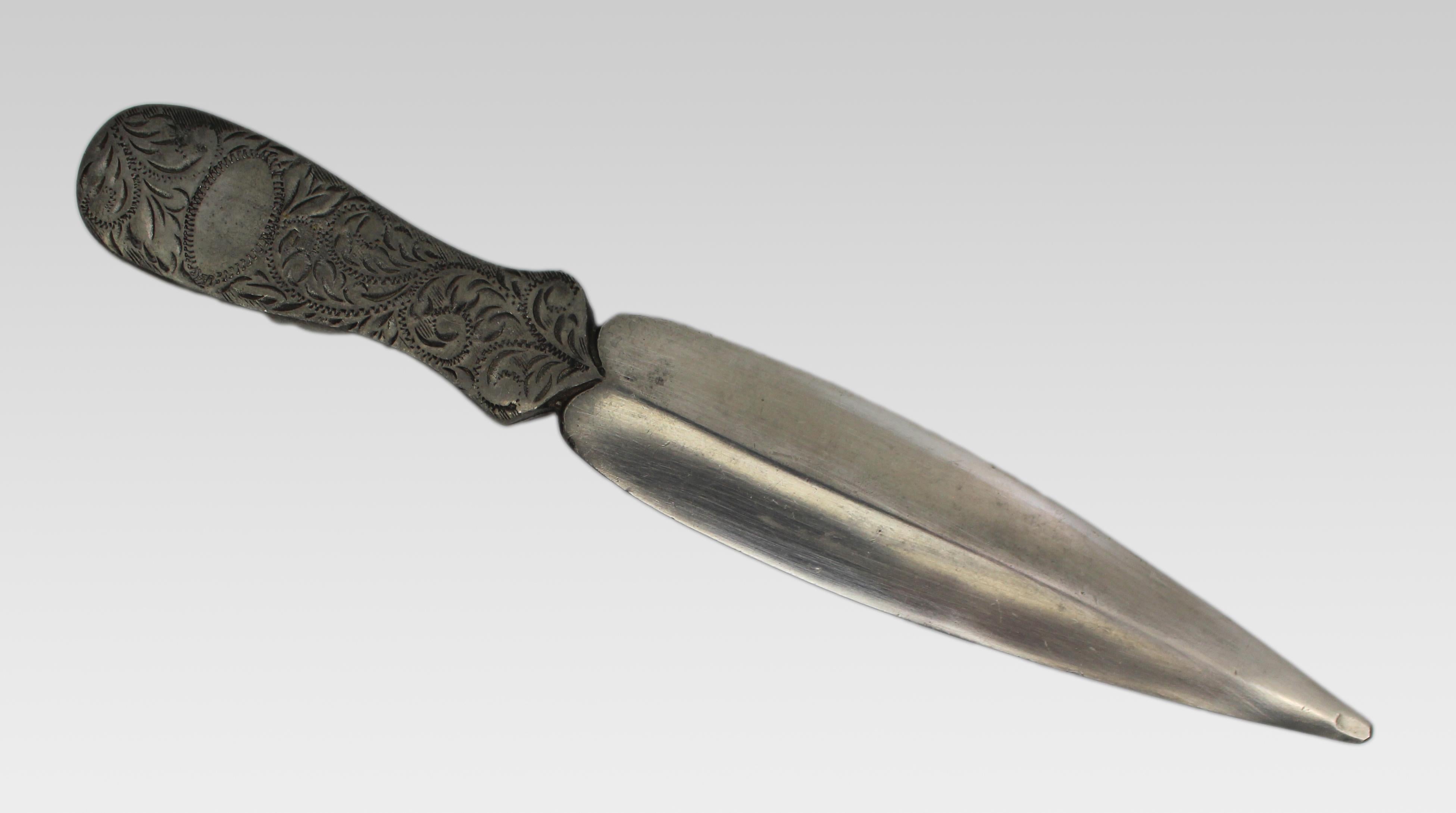 Decorative Mid-20th Century English Pewter Letter Opener For Sale 1