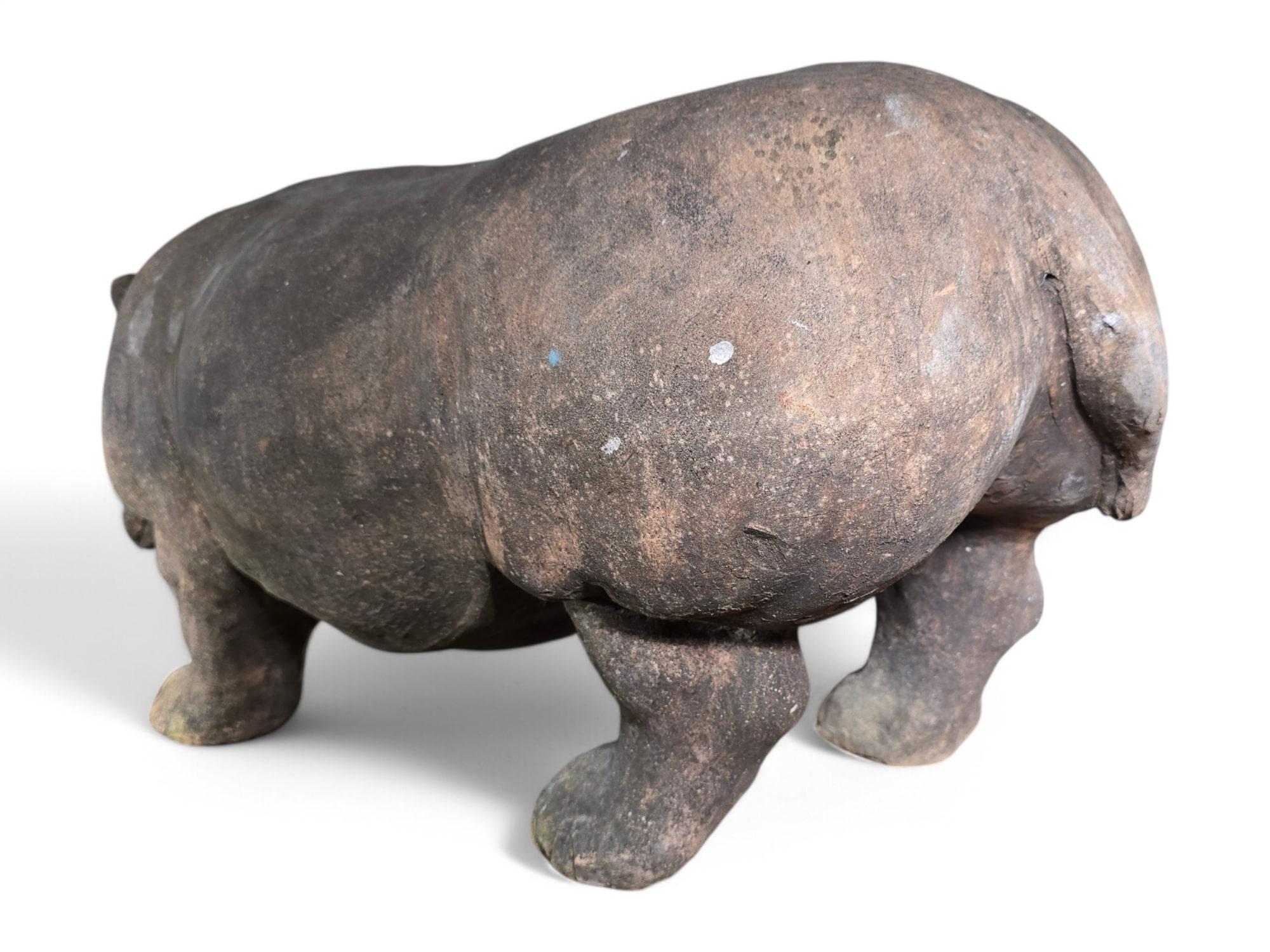 Ippopotamo decorativo in terracotta della metà del XX secolo, Toscana in vendita 2