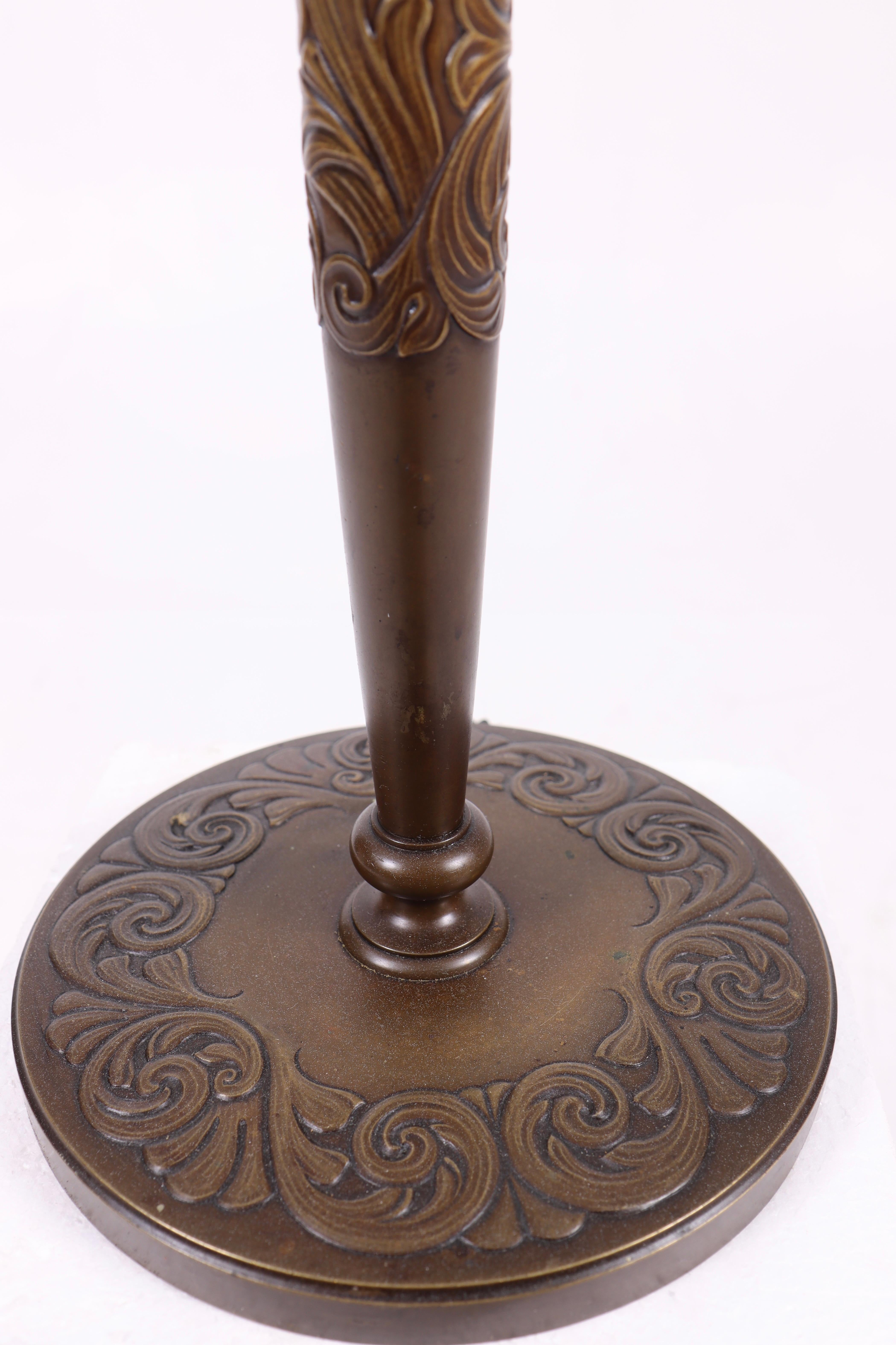 Lampe de table danoise décorative du milieu du siècle dernier en laiton, années 1940 Bon état - En vente à Lejre, DK