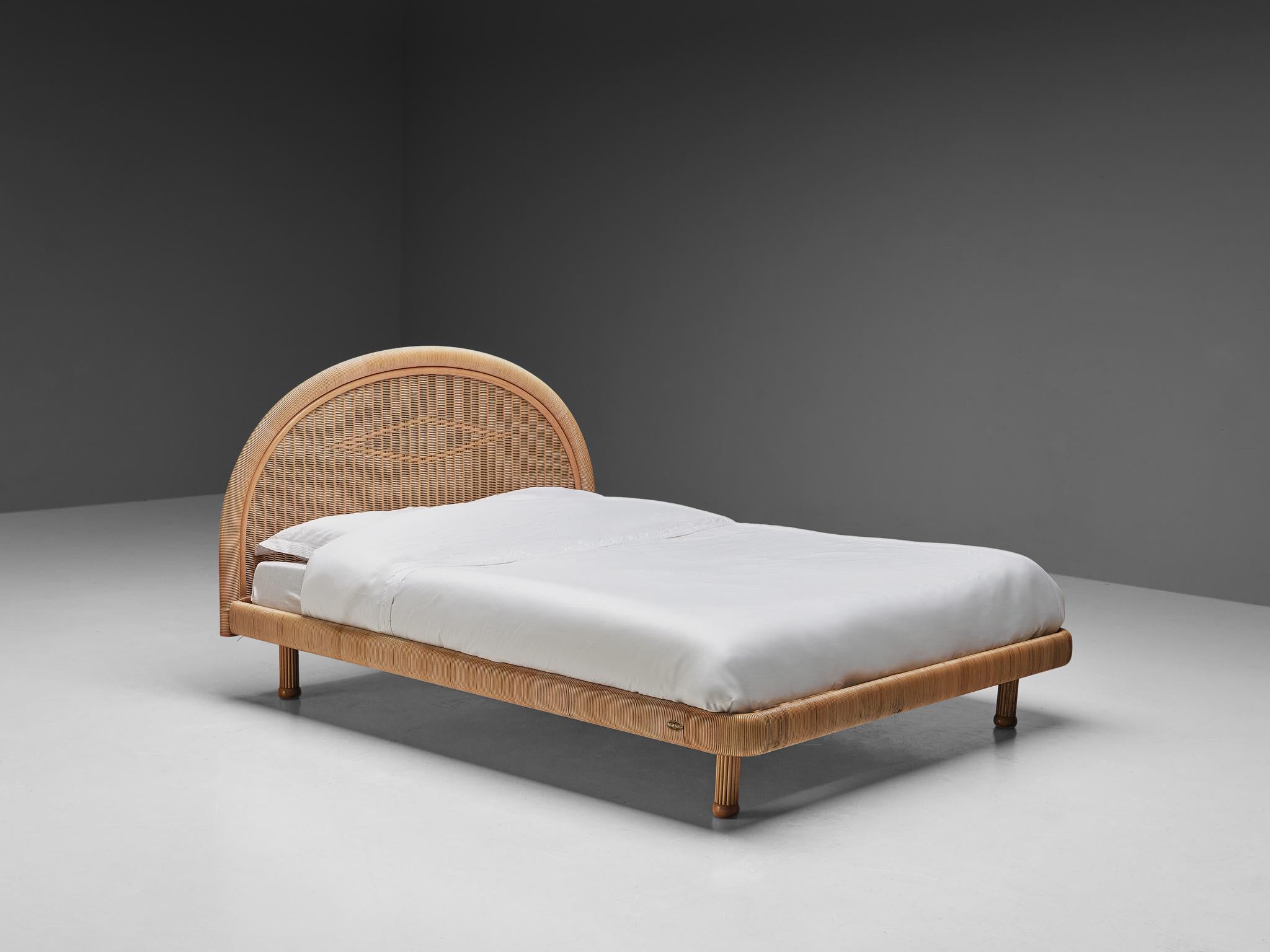 Decorative MidCentury Double Bed in Rattan For Sale at 1stDibs