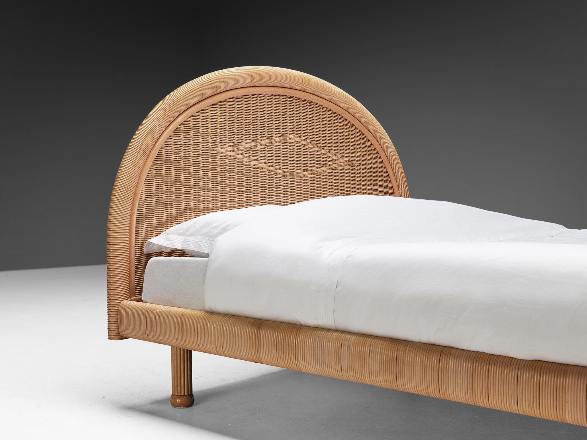 Decorative MidCentury Double Bed in Rattan For Sale at 1stDibs