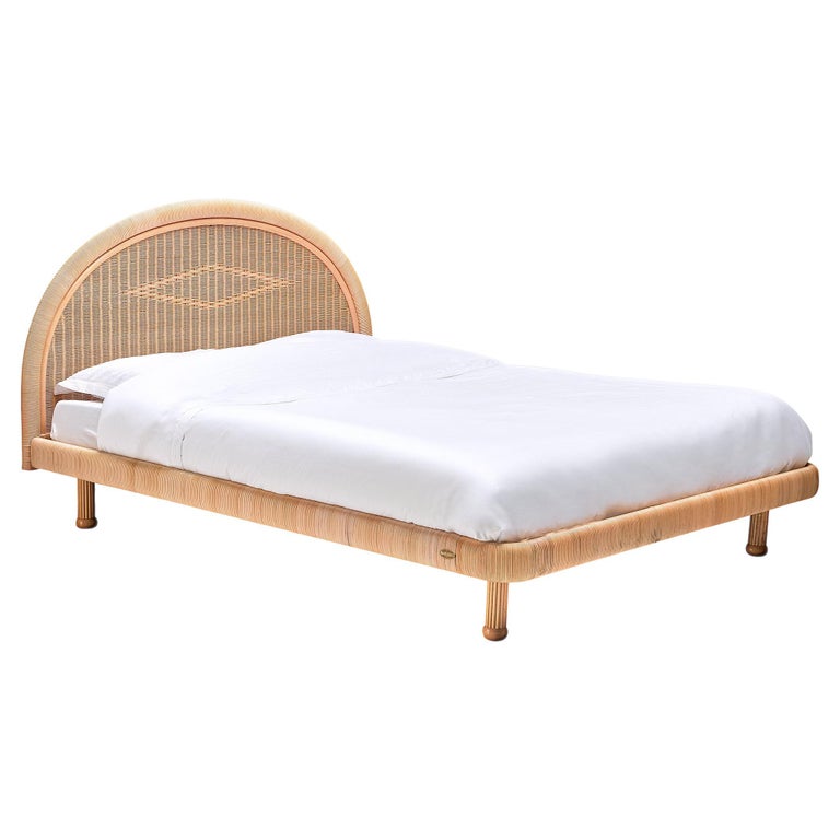 Decorative MidCentury Double Bed in Rattan For Sale at 1stDibs
