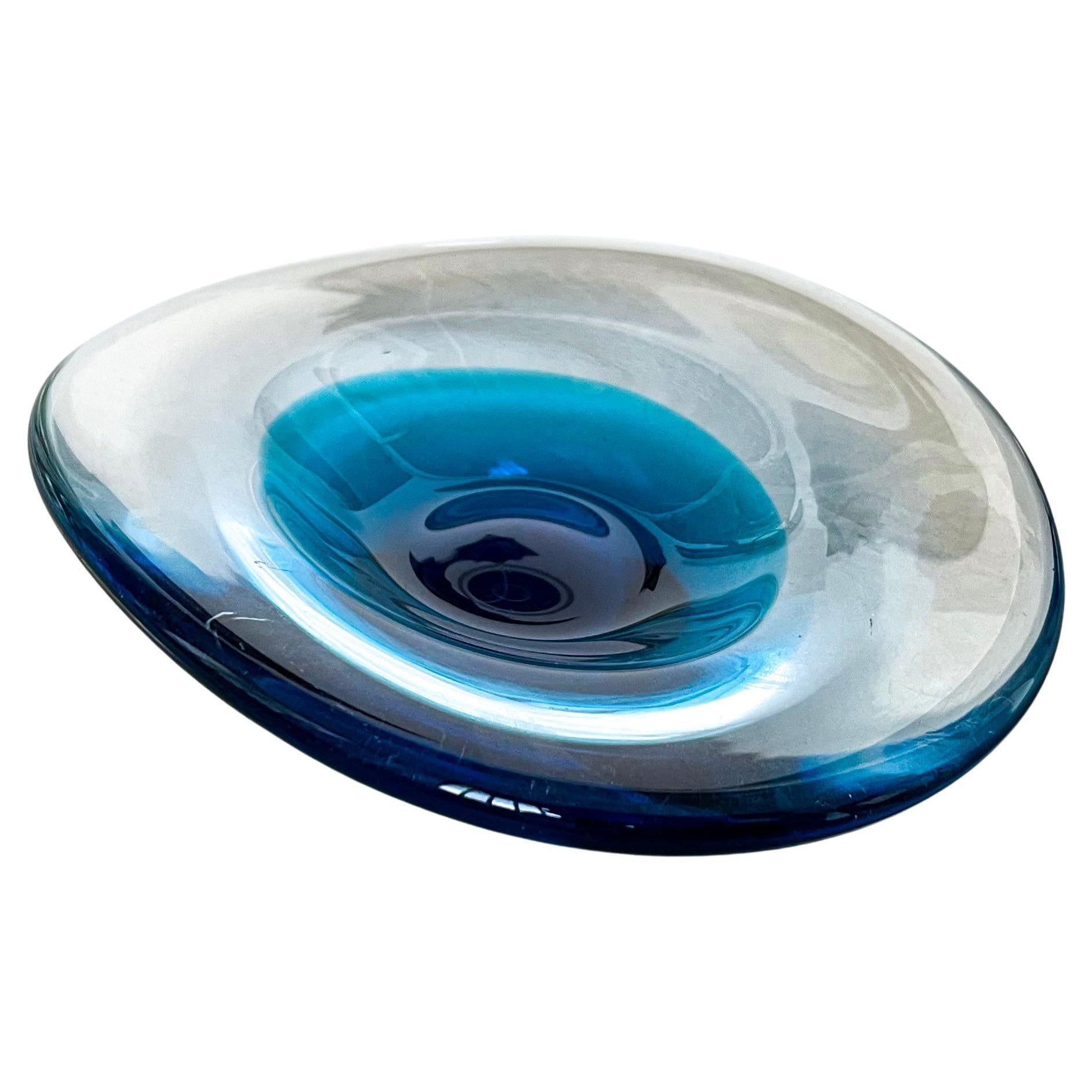 Decorative Mid-Century Modern Murano Bowl, Blue Sommerso Glass For Sale