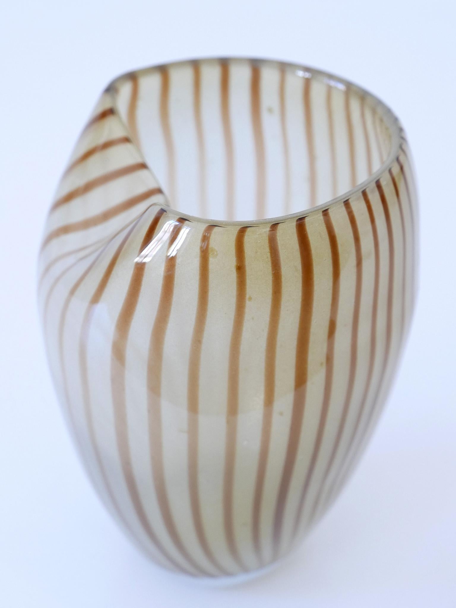 Decorative Mid Century Modern Murano Glass Vase Italy 1960s  For Sale 6