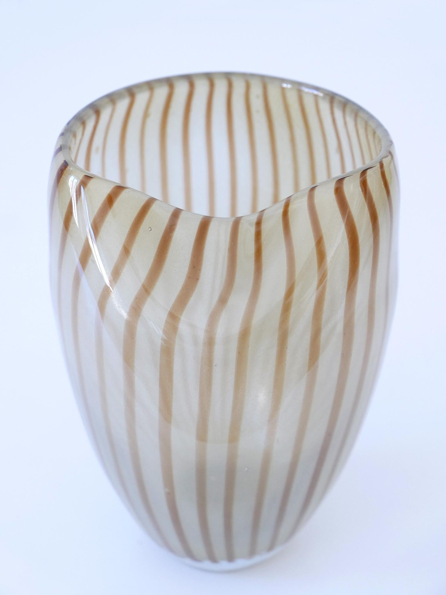 Decorative Mid Century Modern Murano Glass Vase Italy 1960s  For Sale 7