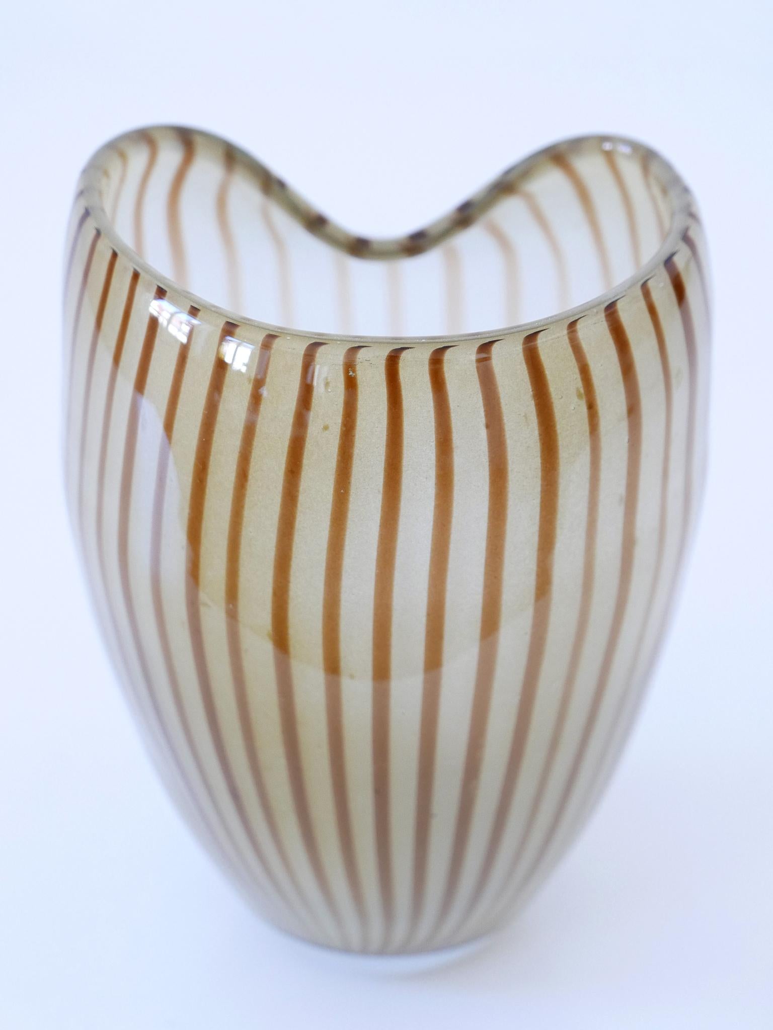 Decorative Mid Century Modern Murano Glass Vase Italy 1960s  For Sale 9
