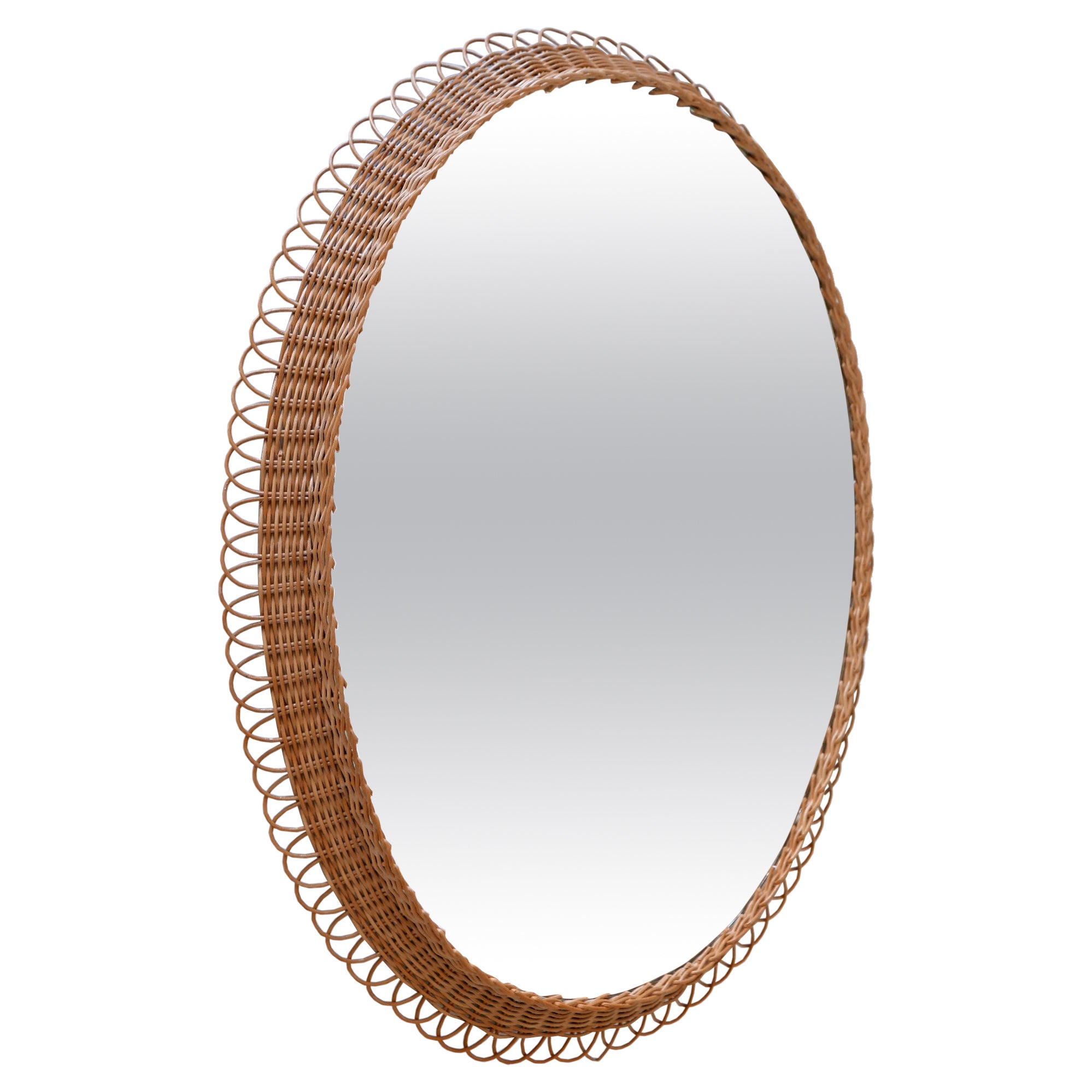 Mirror Decor, metà del secolo scorso, specchio da parete ovale in rattan, Germania, anni '60 in vendita