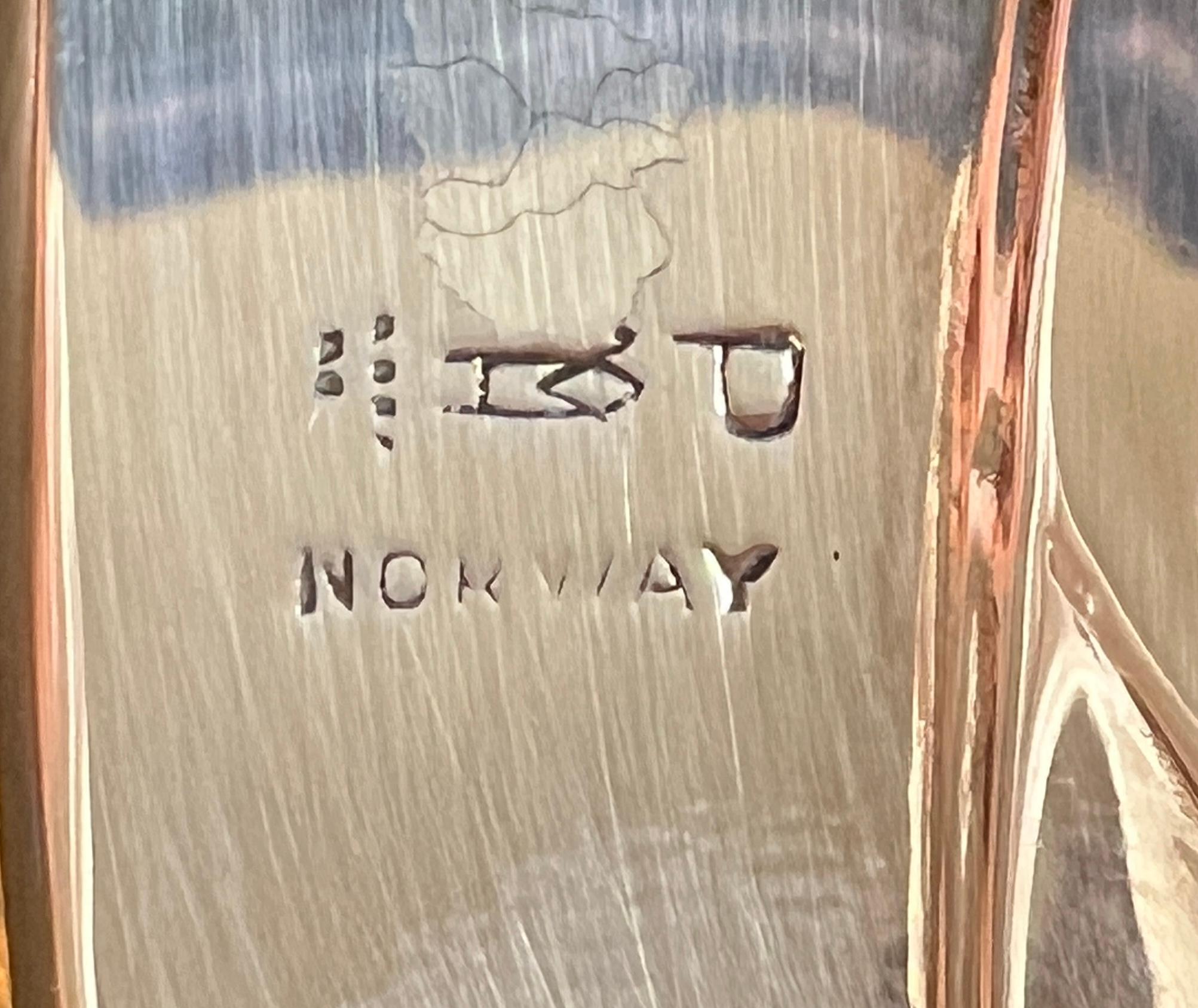 Dekoratives norwegisches Miniatur-Wikingerschiff, versilbert, auf Holzsockel im Angebot 1
