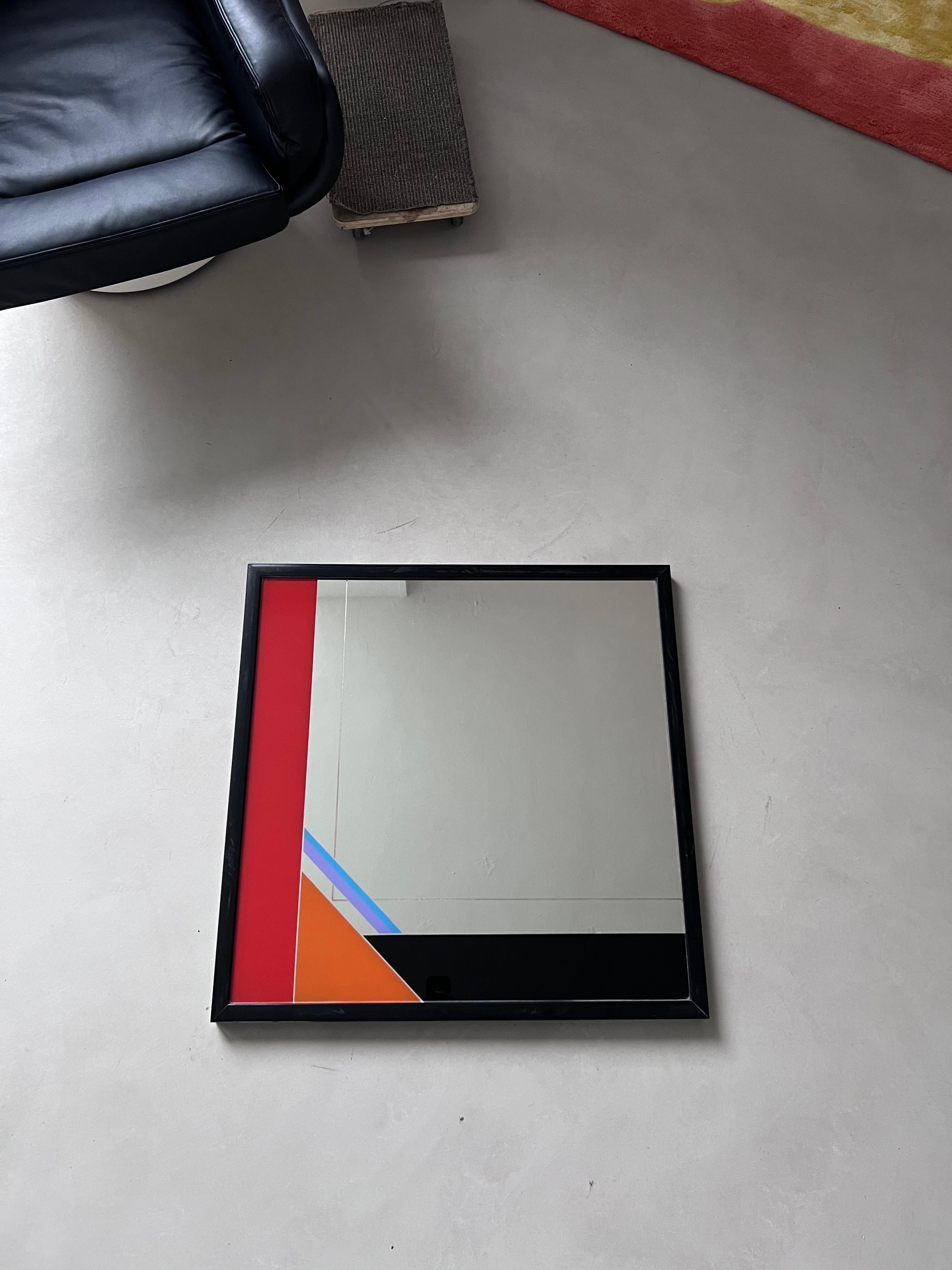 Decorative Mirror by Italian artist Eugenio Carmi, produced by Acerbis In Good Condition For Sale In Milano, IT