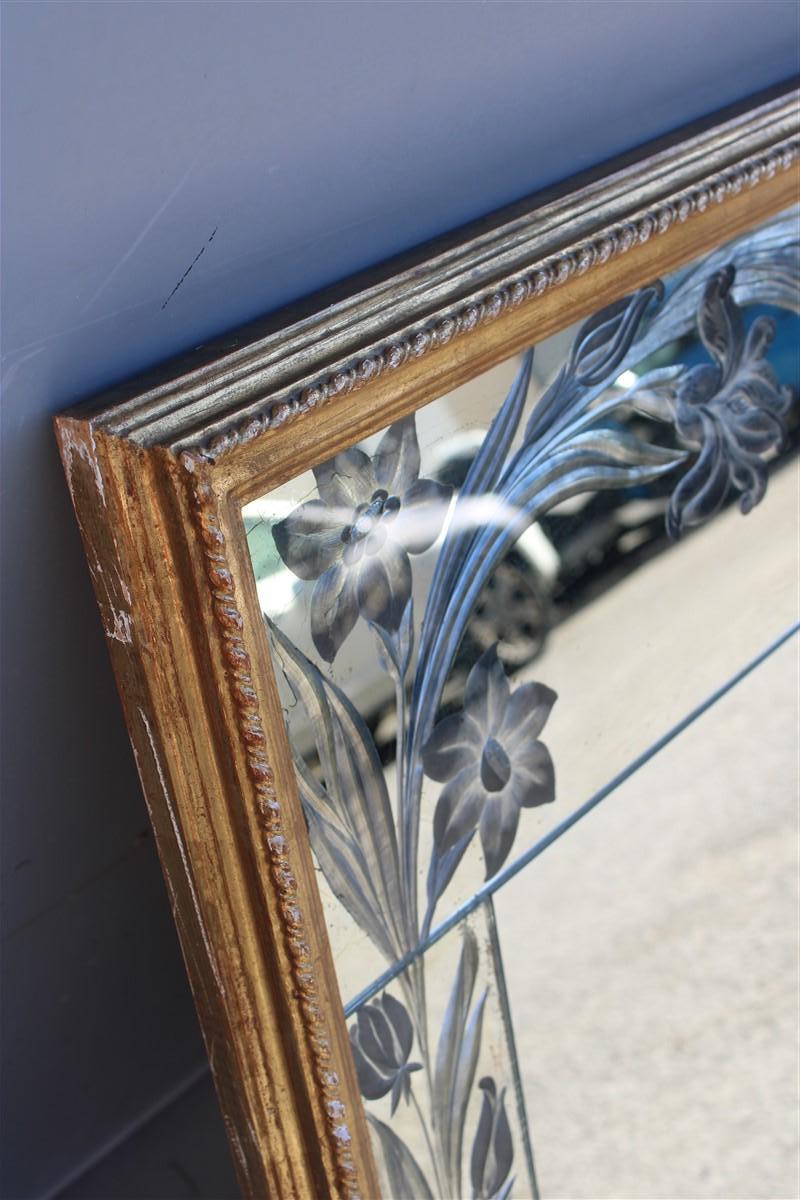 Decorative Mirror France 1930 with Engravings in Silver Floral Frame in Gold For Sale 8