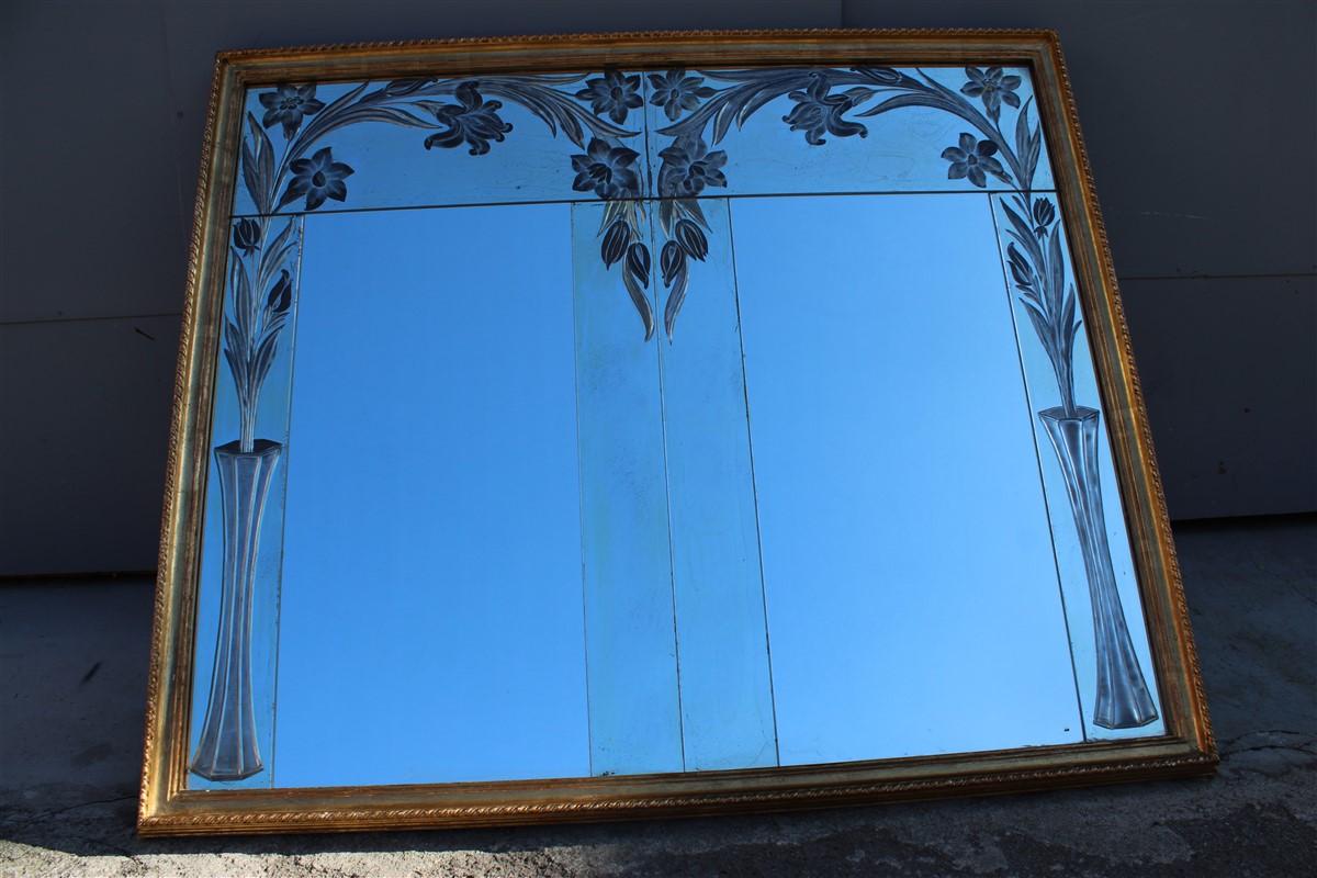 Decorative Mirror France 1930 with Engravings in Silver Floral Frame in Gold For Sale 2