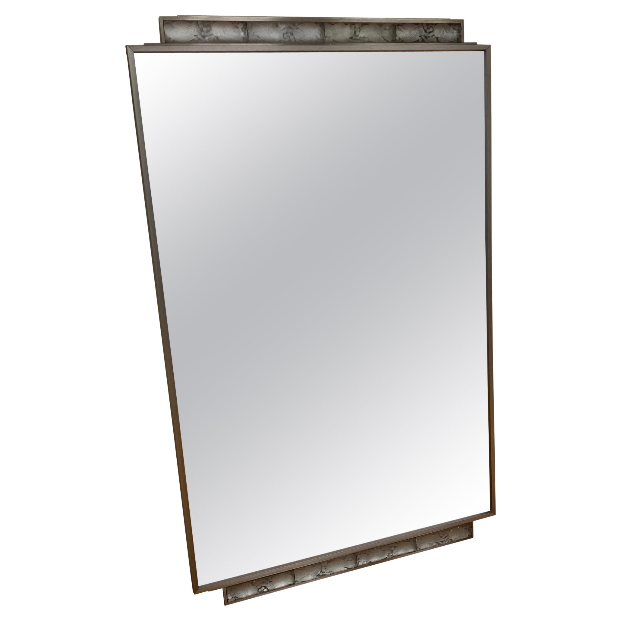 Specchio decorativo con vetro R. Lalique in vendita