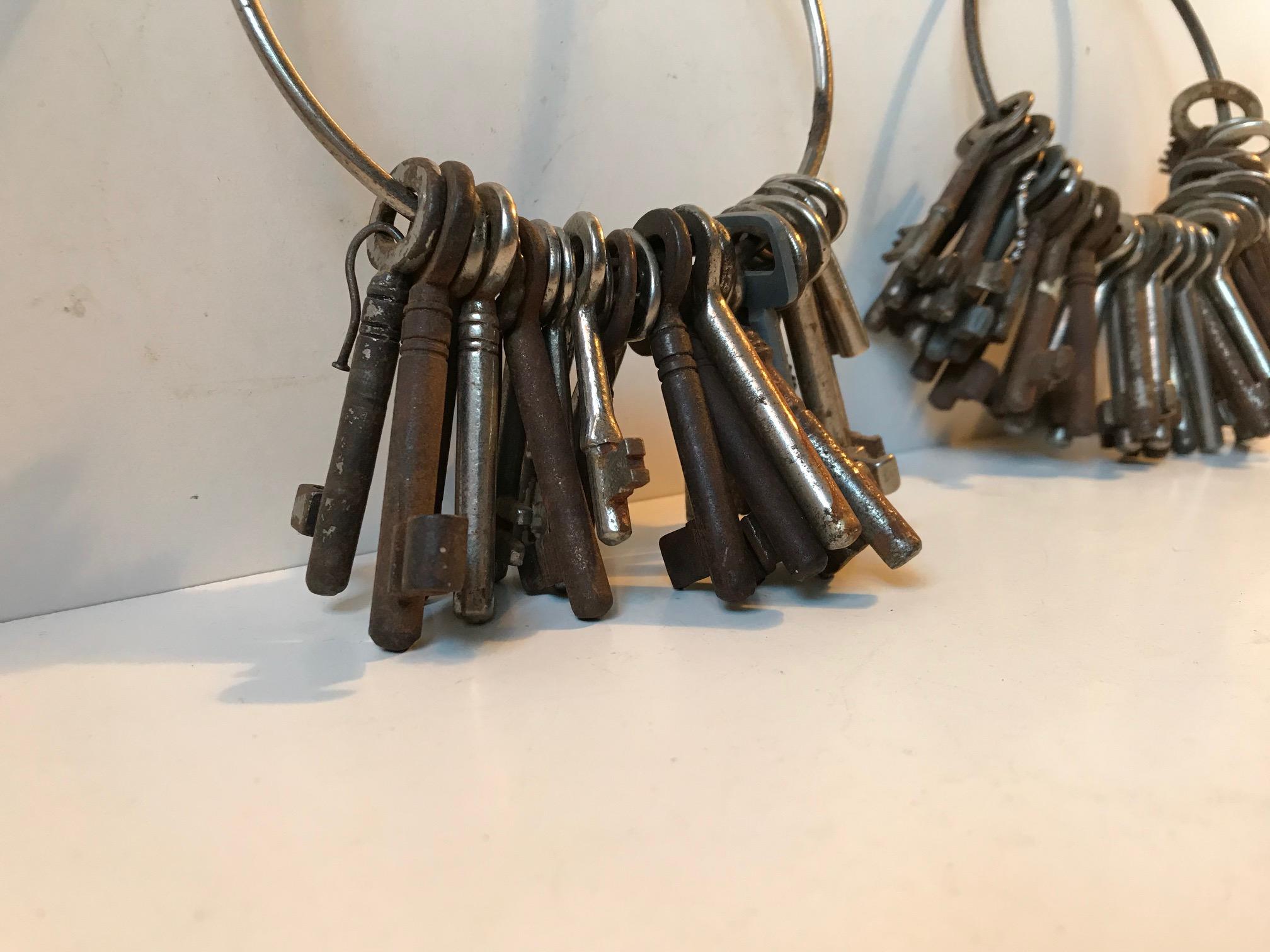 Dekorative Mischung aus antiken & Vintage European Keys im Zustand „Relativ gut“ im Angebot in Esbjerg, DK