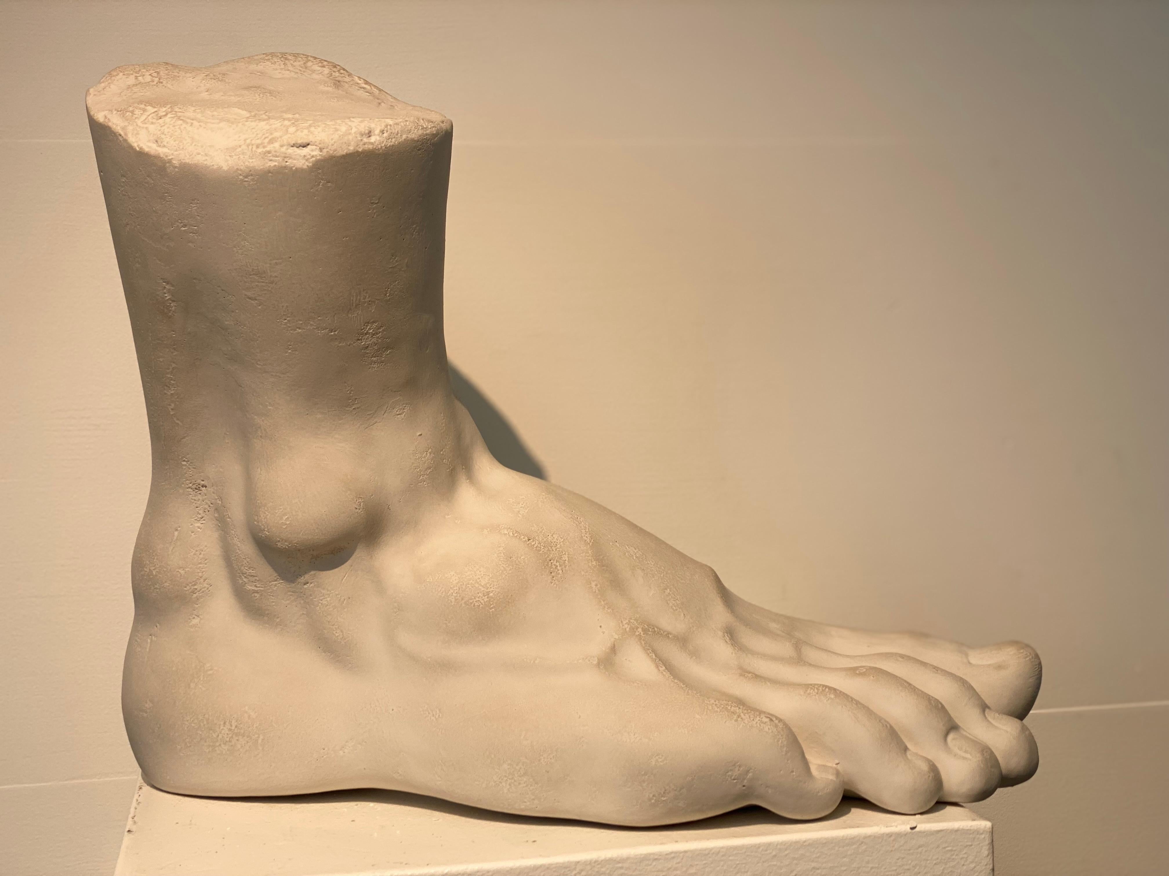 Dekoratives Modell eines Fußes (Italienisch) im Angebot