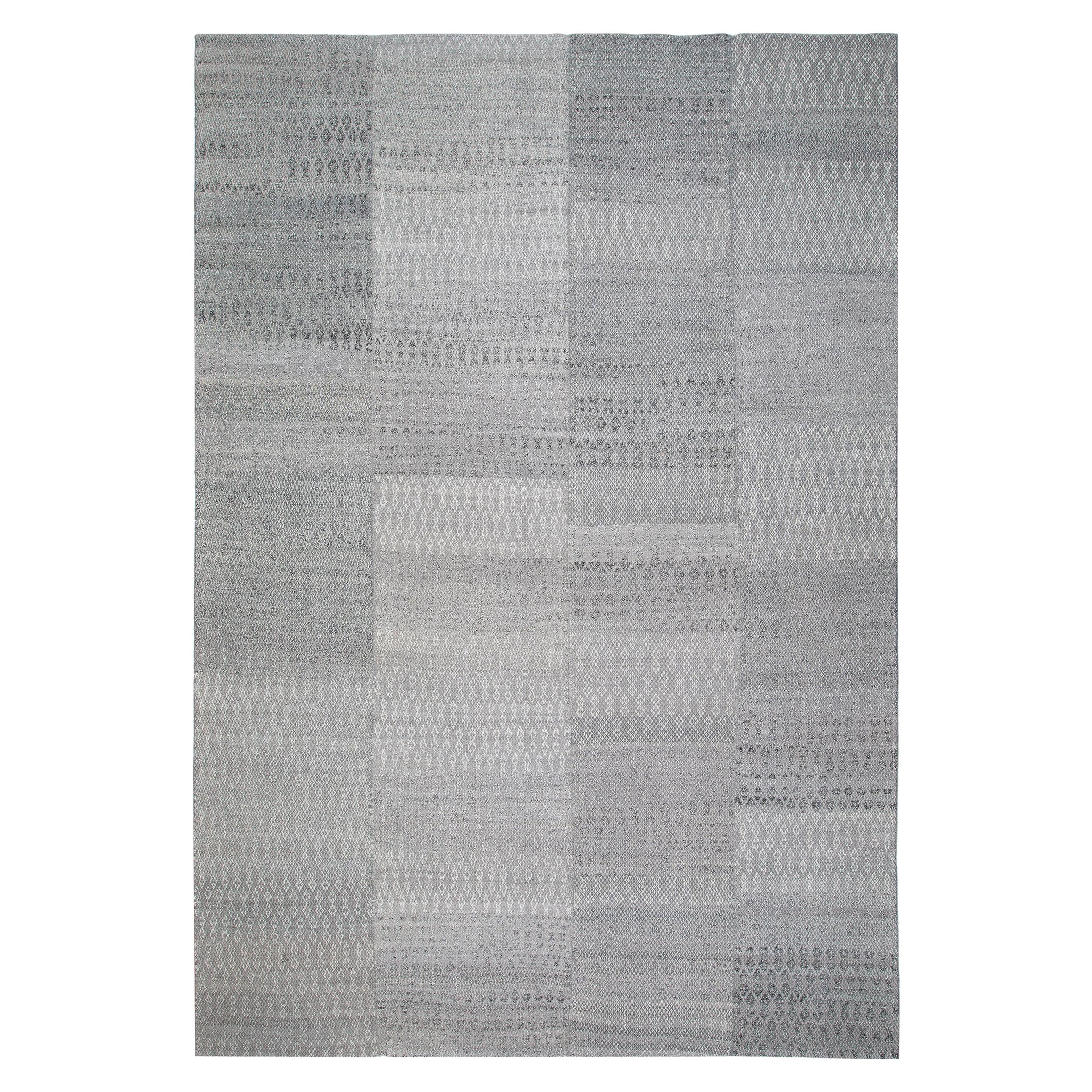 Decorative Modern Flat-Weave Rug in Textured Grey Color For Sale