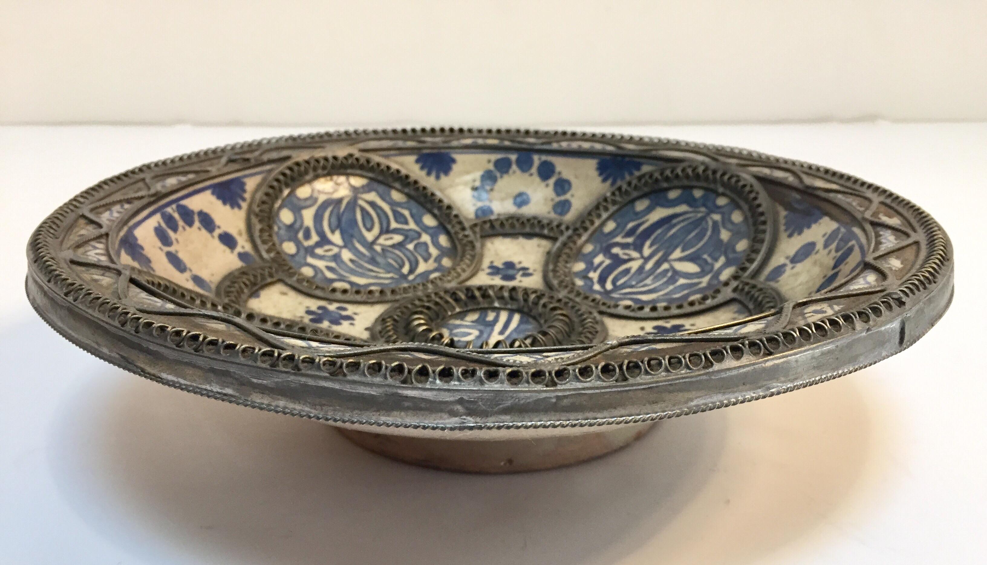 Decorative Moroccan Blue and White Handcrafted Ceramic Bowl from Fez In Good Condition In North Hollywood, CA