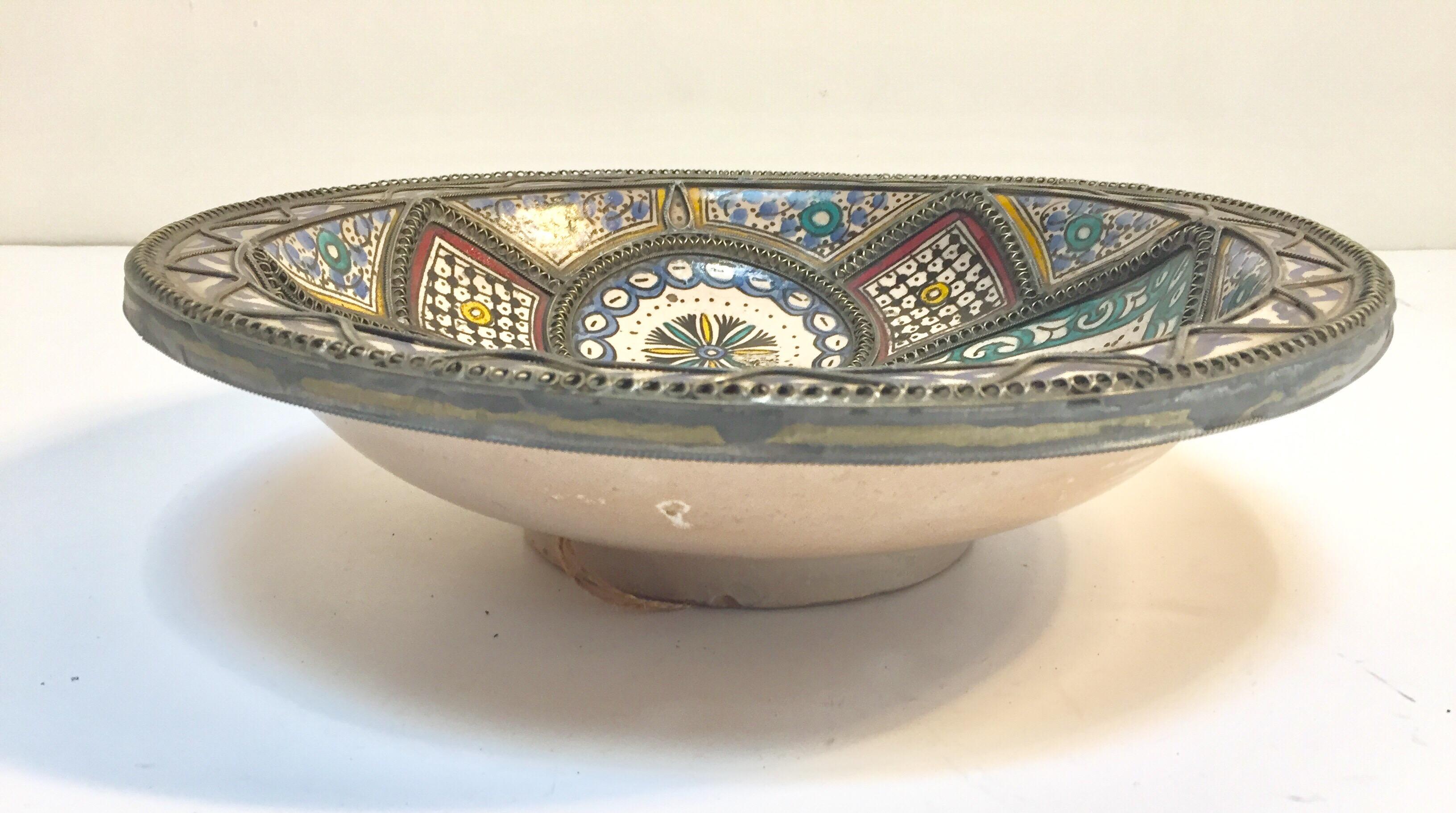 Decorative Moroccan Handcrafted Ceramic Bowl from Fez In Good Condition In North Hollywood, CA