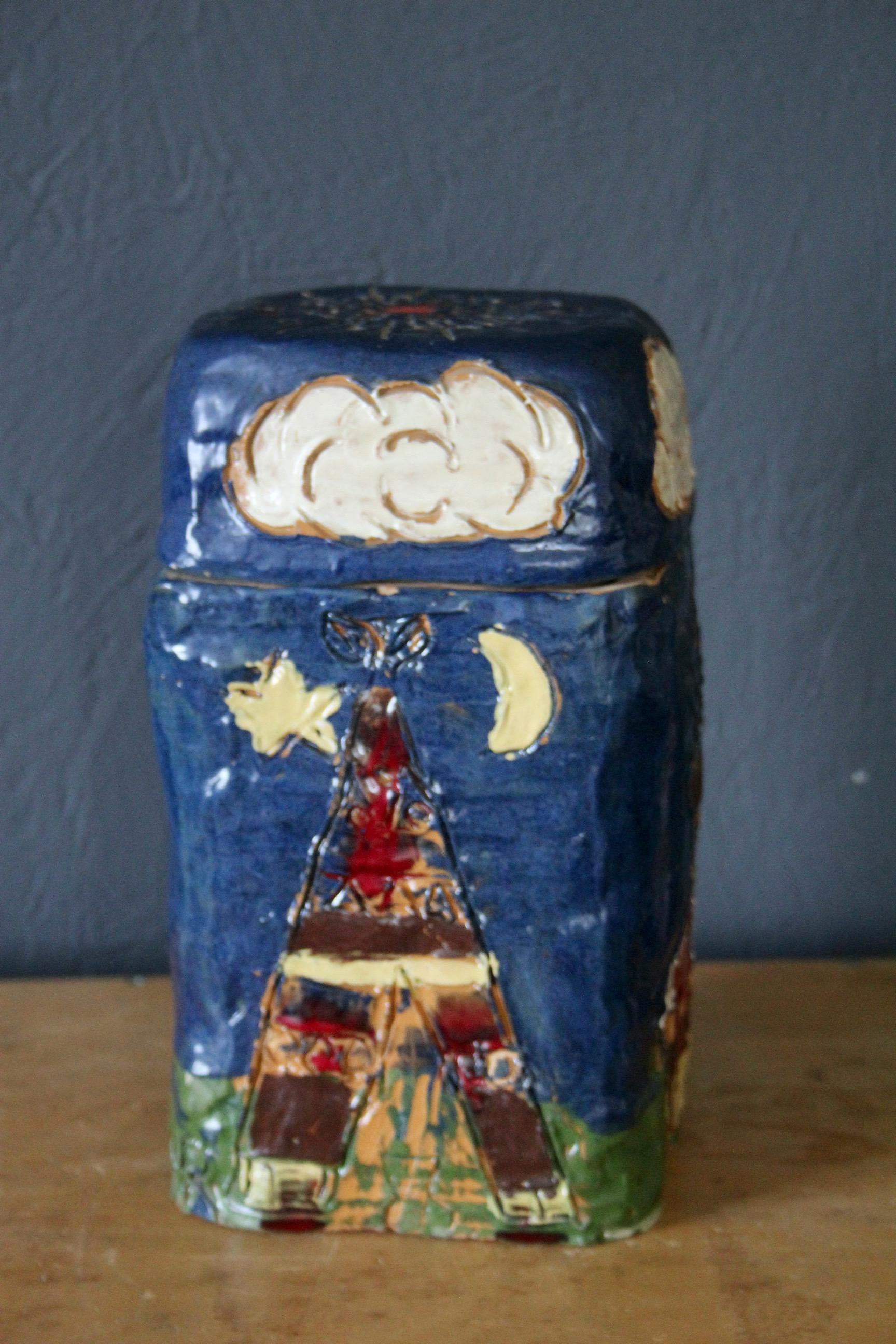 Decorative naive ceramic box , the bottom is open
