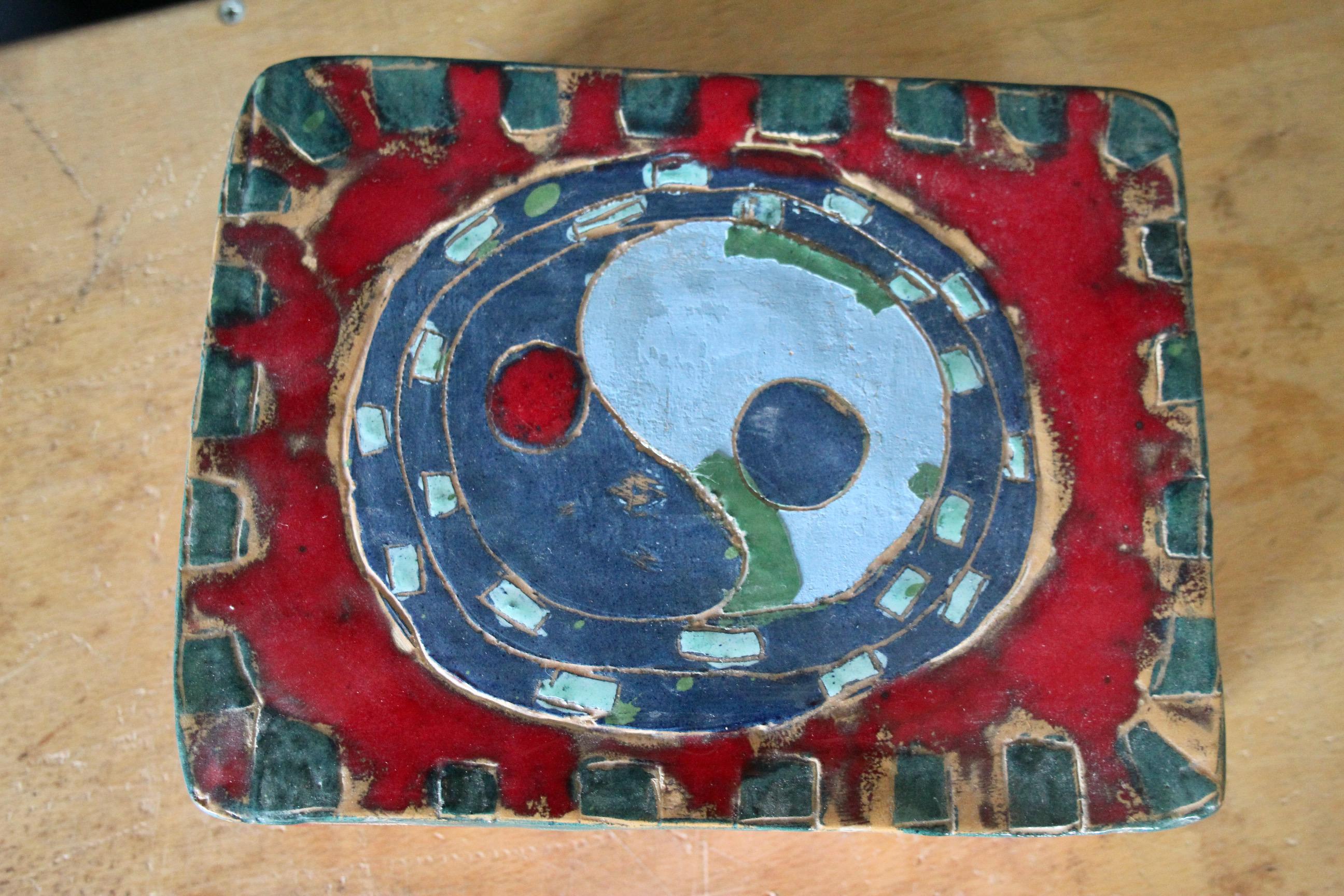Decorative naive ceramic box en Bueno estado para la venta en grand Lancy, CH