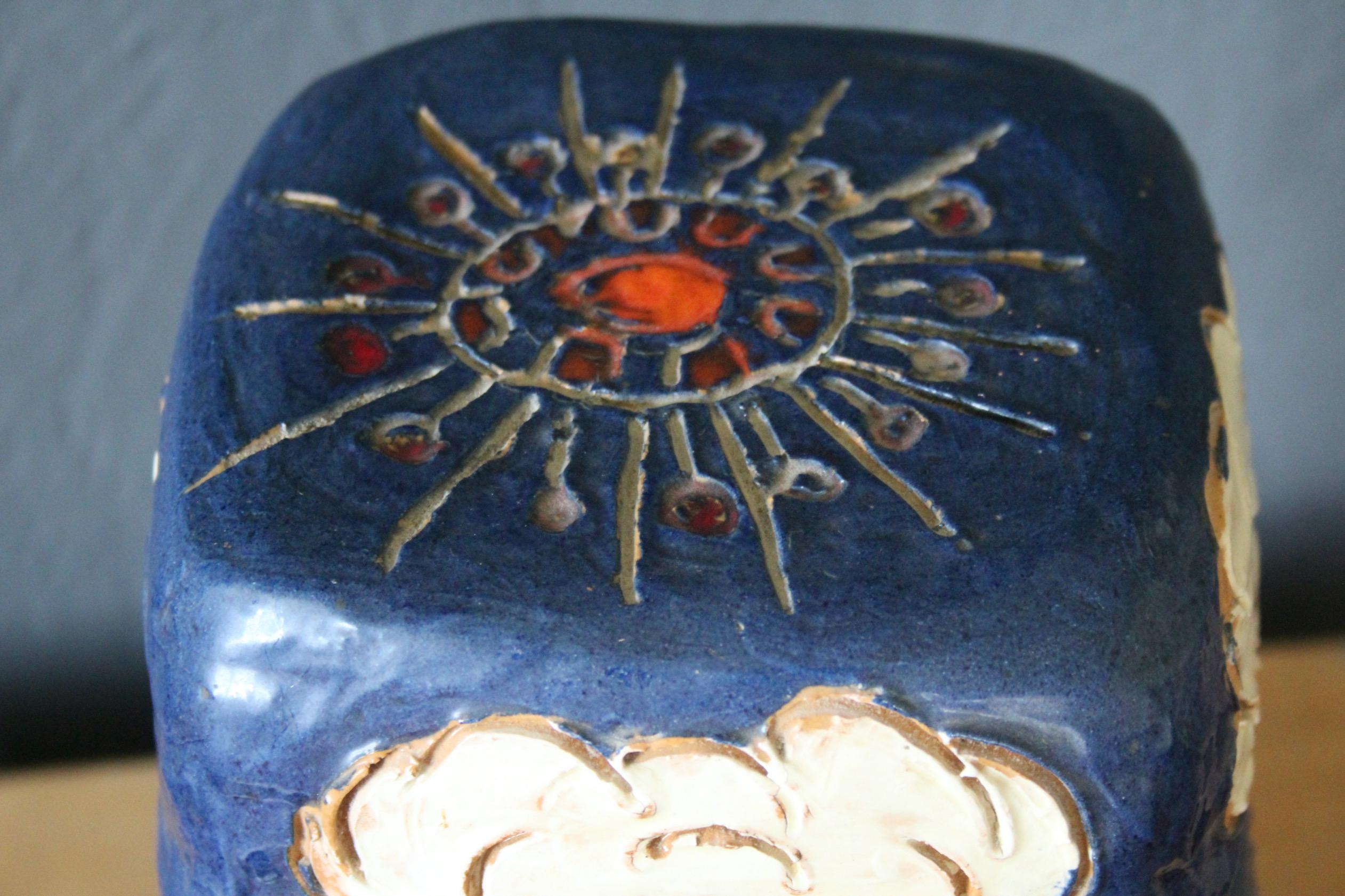 Decorative naive ceramic box Europeo en venta