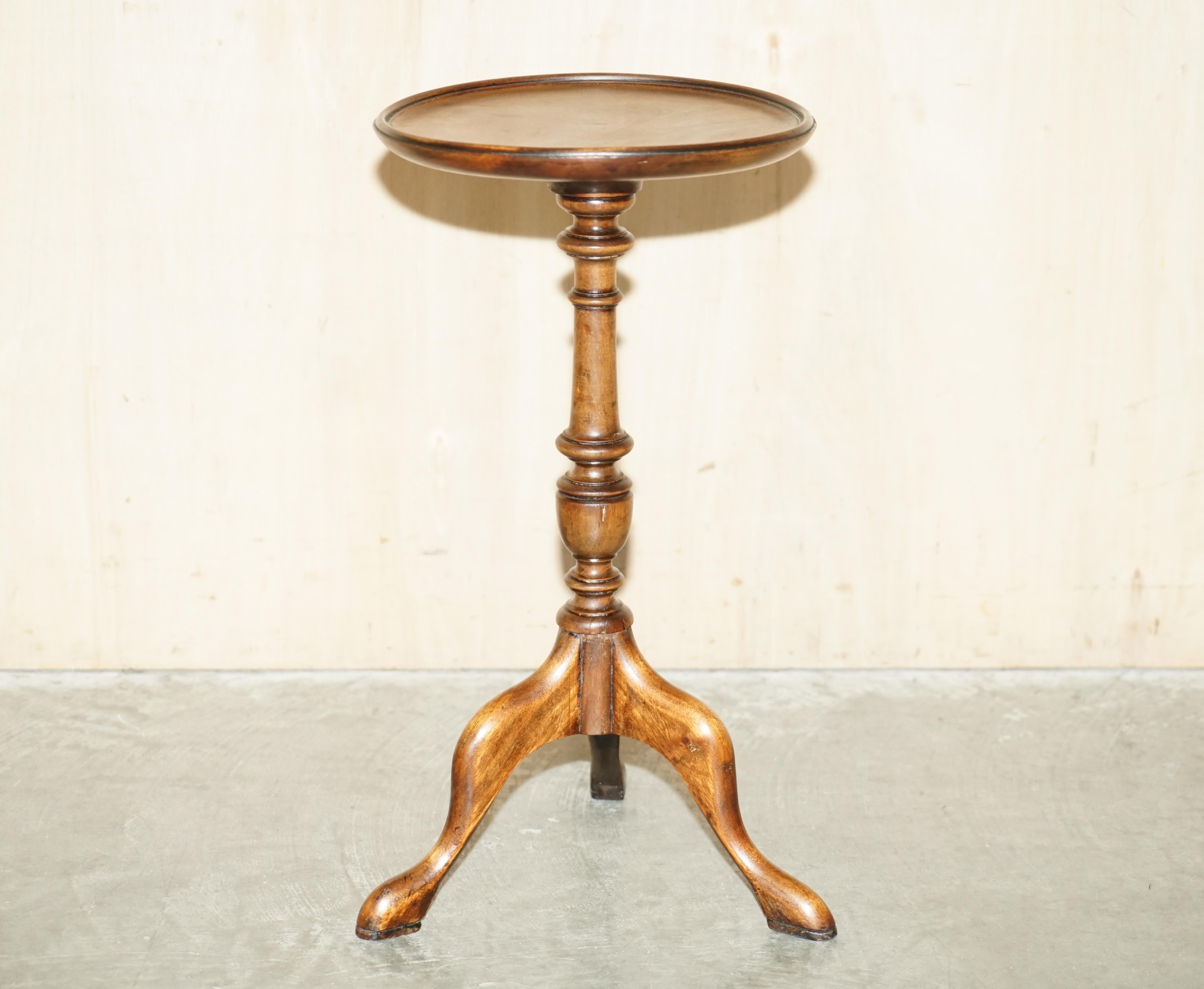 We are delighted to offer for sale this vintage Mahogany lamp or side table with nicely turned column base.

A good-looking well-made tripod, we have cleaned waxed and polished it from top to bottom, there will be normal patina marks from honest
