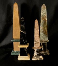 Obélisques décoratifs en pierres variées et cristal, ensemble de dix