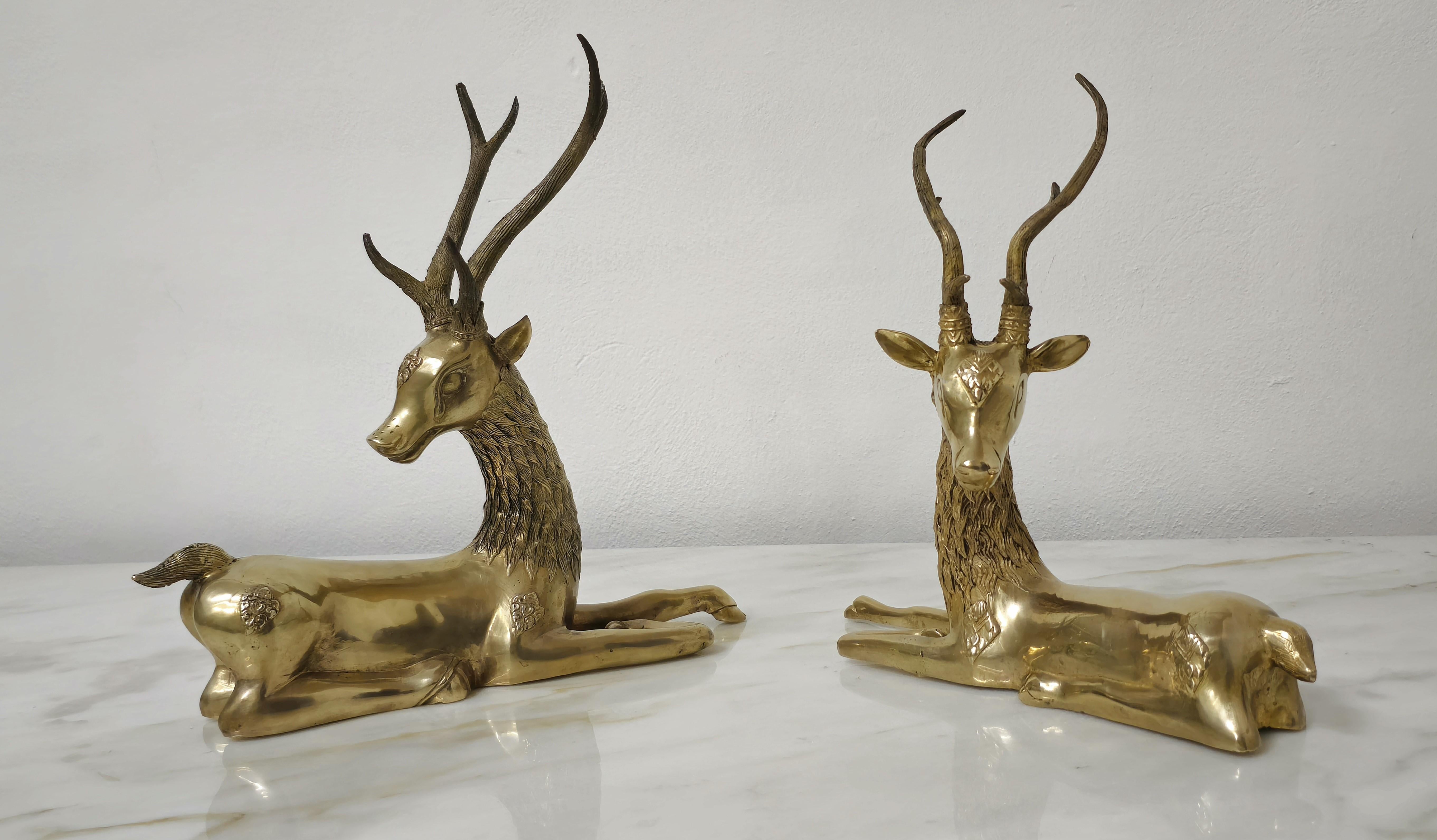 Set of 2 different sized lying deer sculptures made of solid brass with engravings. Hollywood Regency, Italy 1960s.



Note: We try to offer our customers an excellent service even in shipments all over the world, collaborating with one of the best