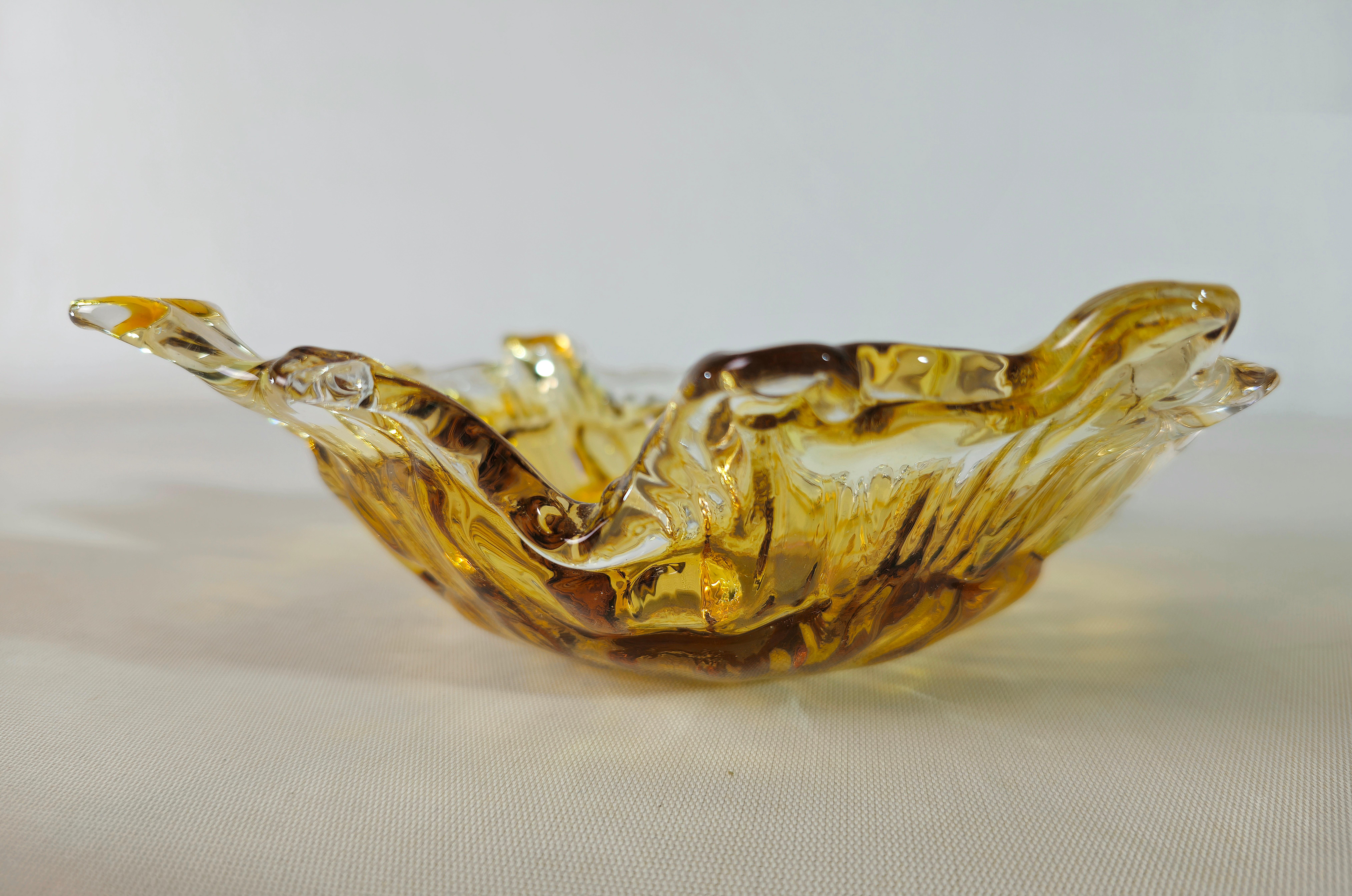 Italian Decorative Object Bowl Murano Glass Midcentury  Italia Design 1960/70s For Sale