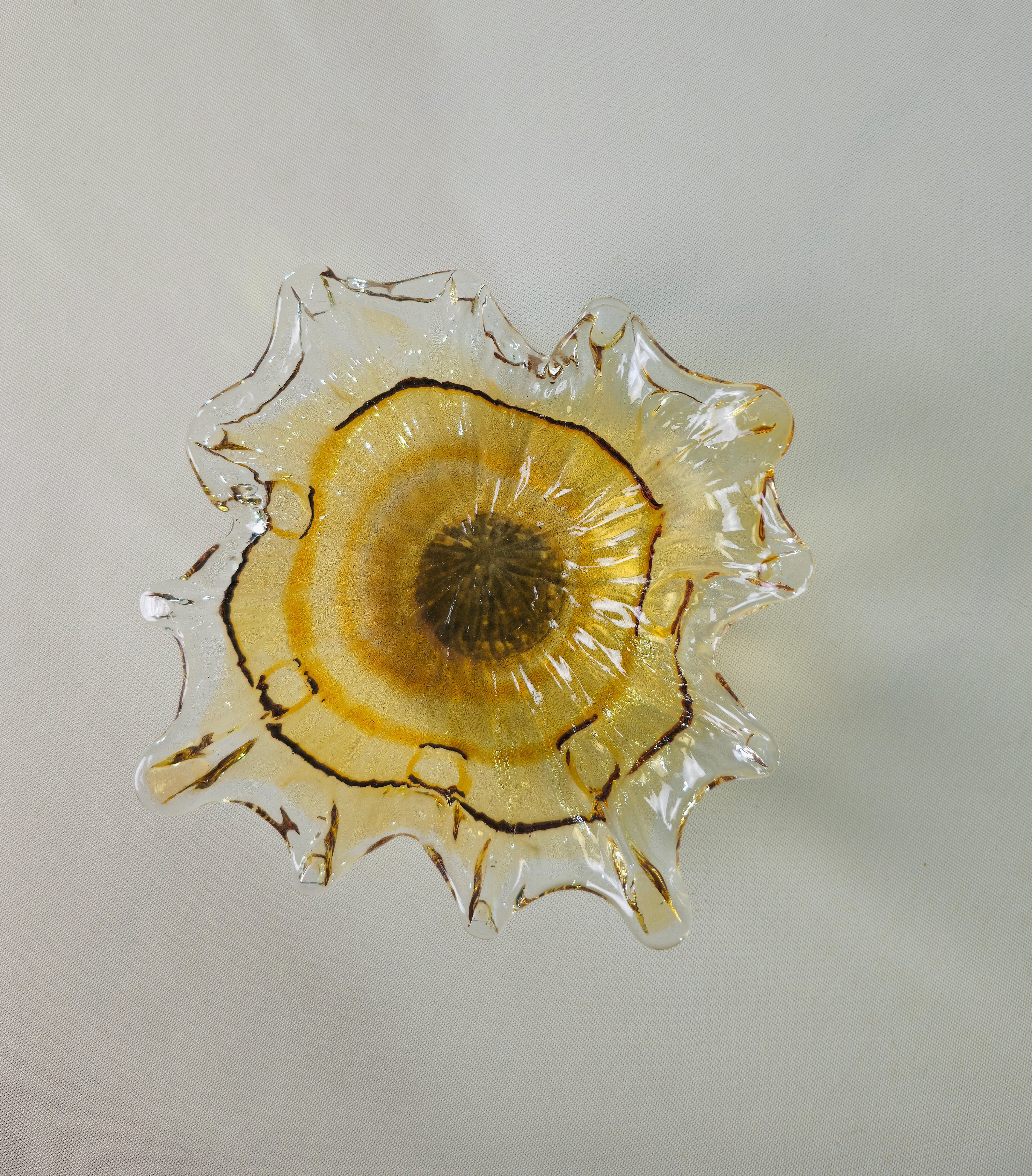 Bol décoratif en verre de Murano du milieu du siècle dernier  Italia Design des années 1960/70 en vente 1