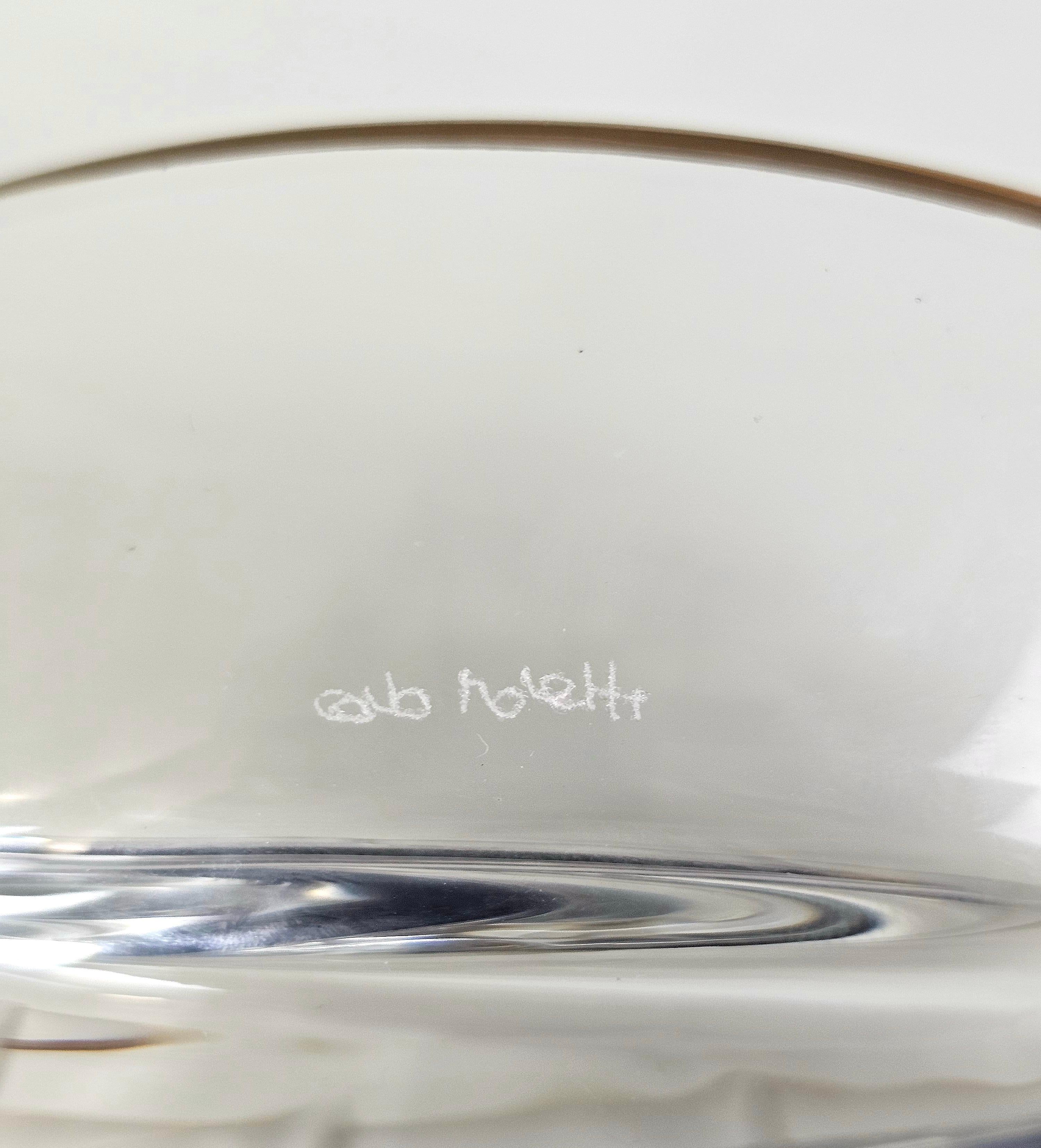 Coupe décorative/vide-poche en verre transparent de Murano avec bordure ondulée et dans le ton de l'or.
Signé Carlo Moretti, produit dans les années 1960.


Note : Nous essayons d'offrir à nos clients un excellent service, même pour les envois dans