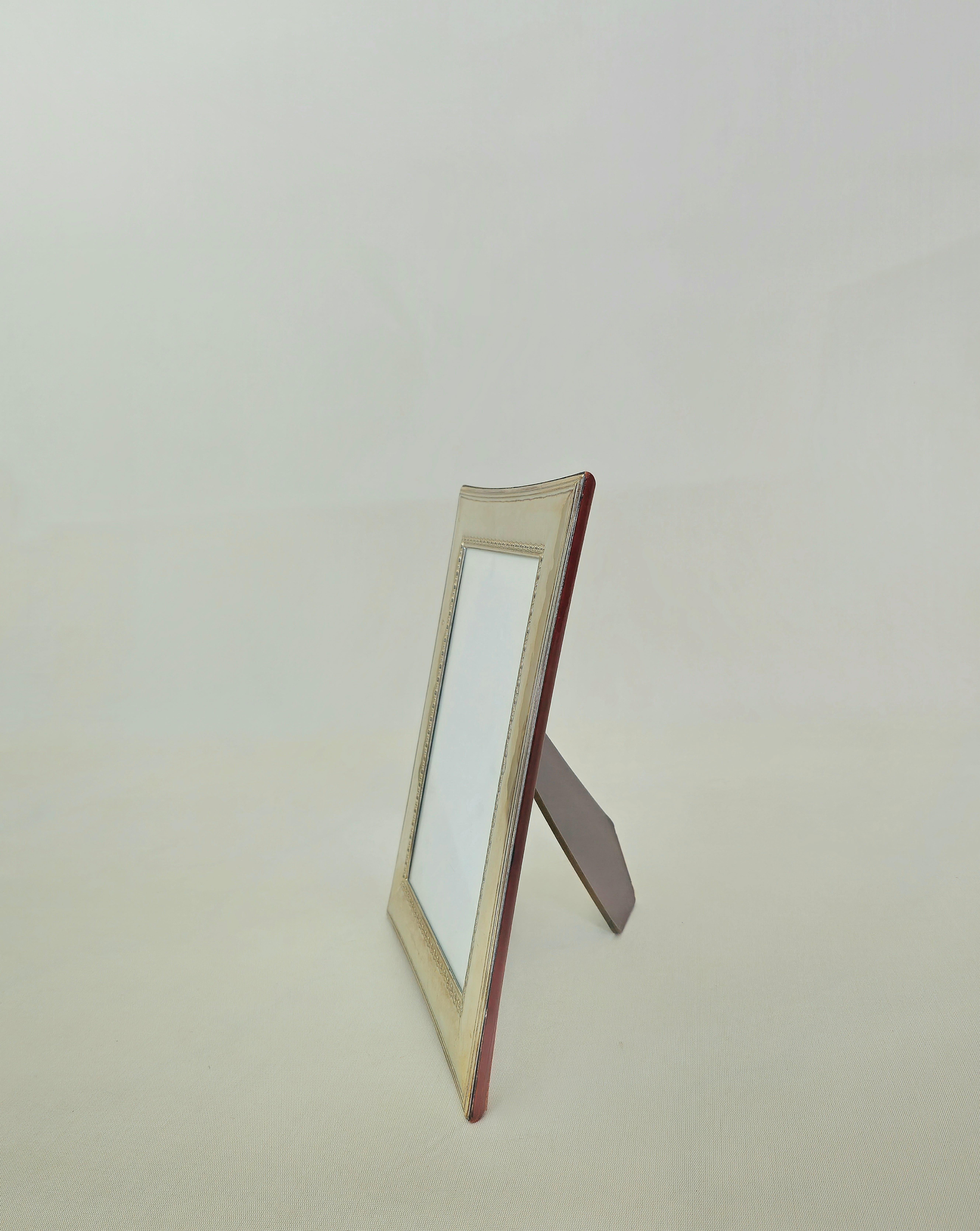Deko-Objekt-Bilderrahmen aus Blattsilber Holz Postmodernes italienisches Design 1990er Jahre im Angebot 1