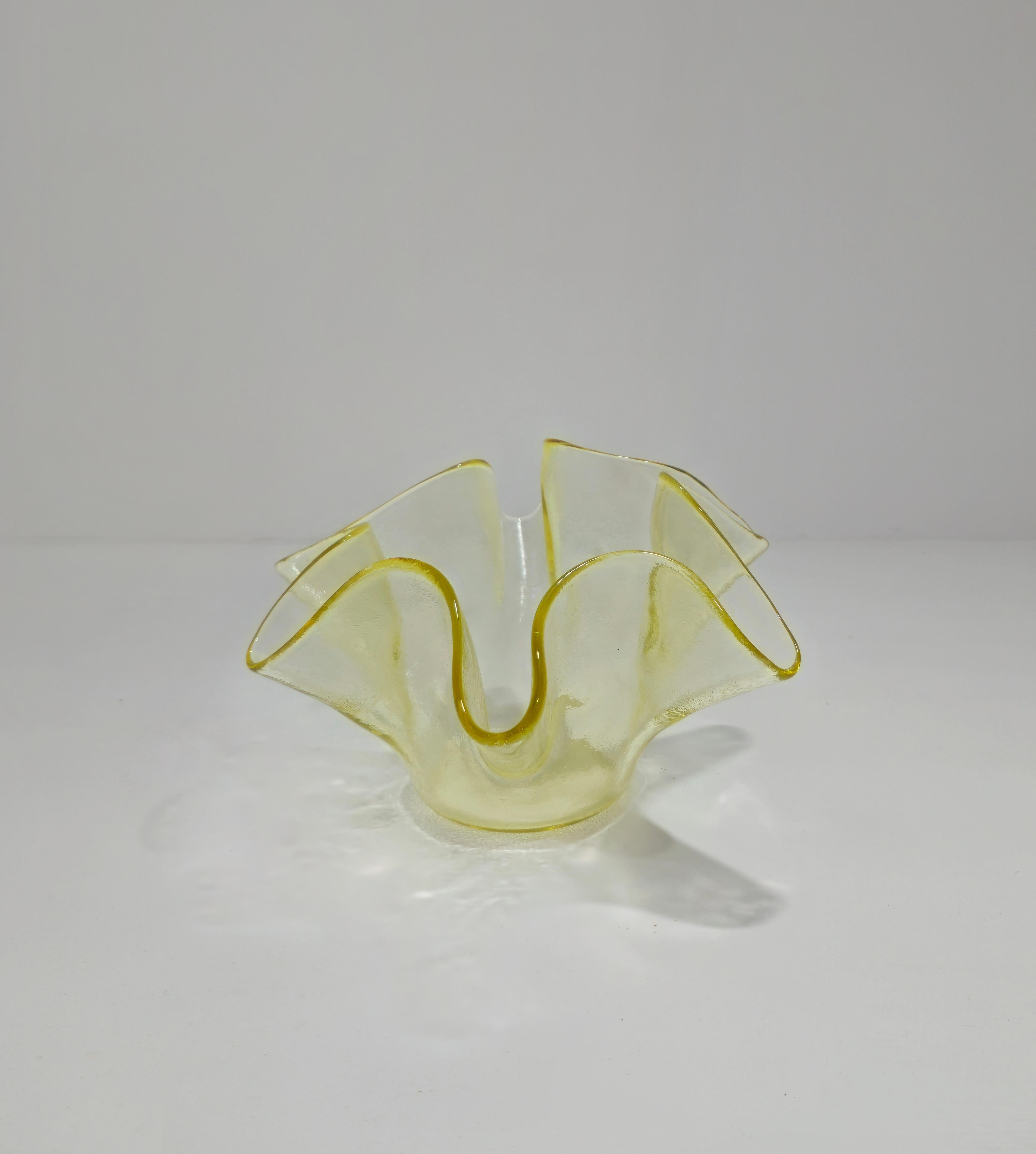 Dekoratives Objekt Vase Gelb  Glashandtasche IVV Mid-Century Italien 70/80er Jahre IVV Italien (Italienisch) im Angebot